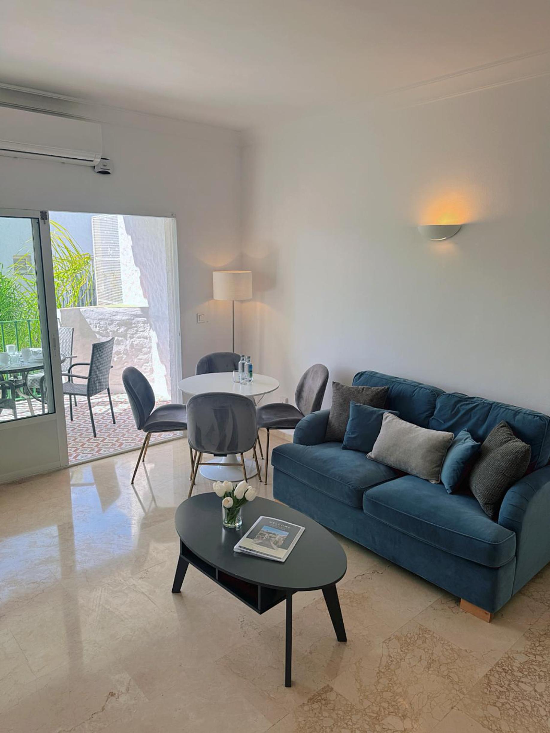 2 Bed Apartment in Bena Vista, Estepona