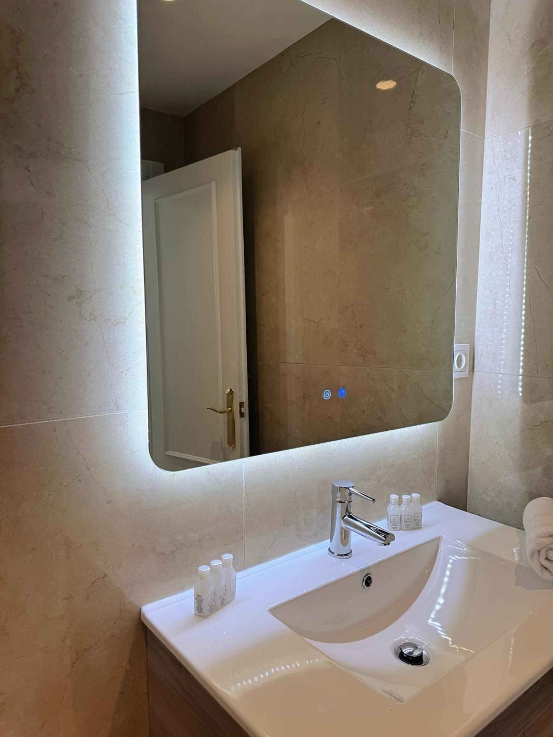 2 Bed Apartment in Bena Vista, Estepona