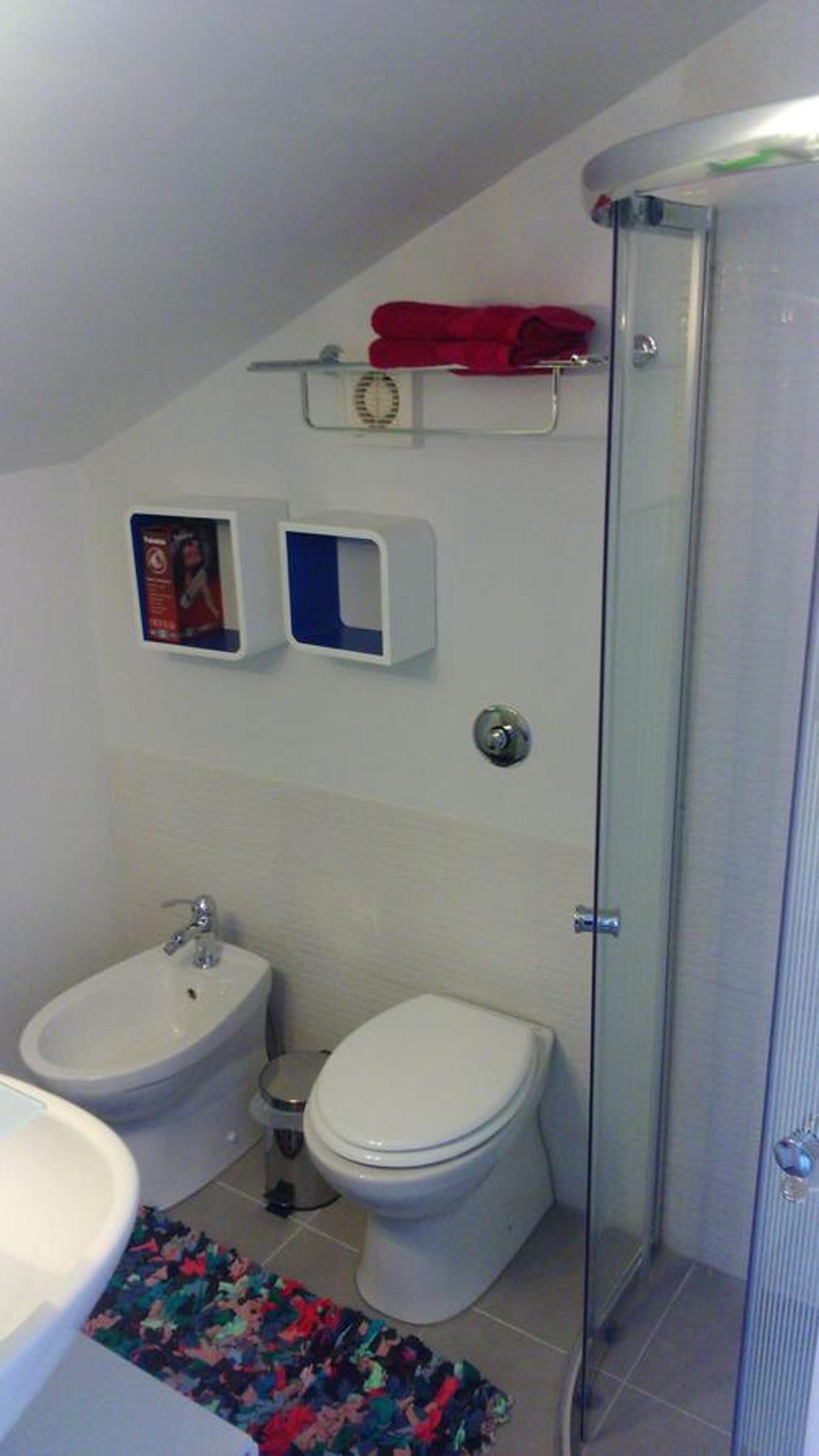 Orange Cube Apartment - Self check in - Free parking