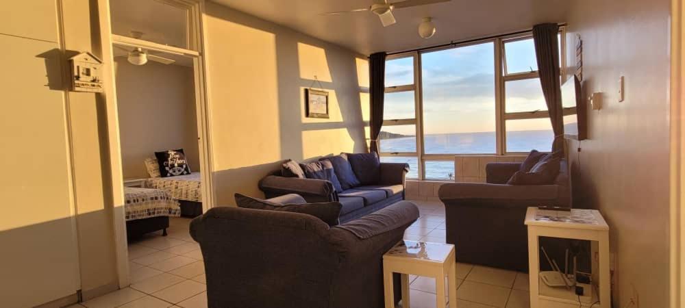 Peacehaven's Top Floor Gem 703