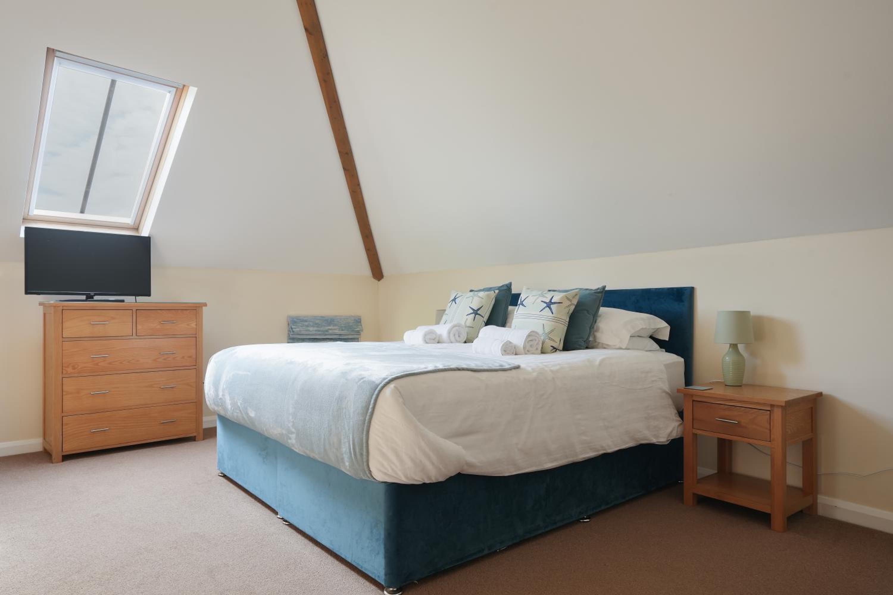 Beautiful Barn Conversion with Games Room