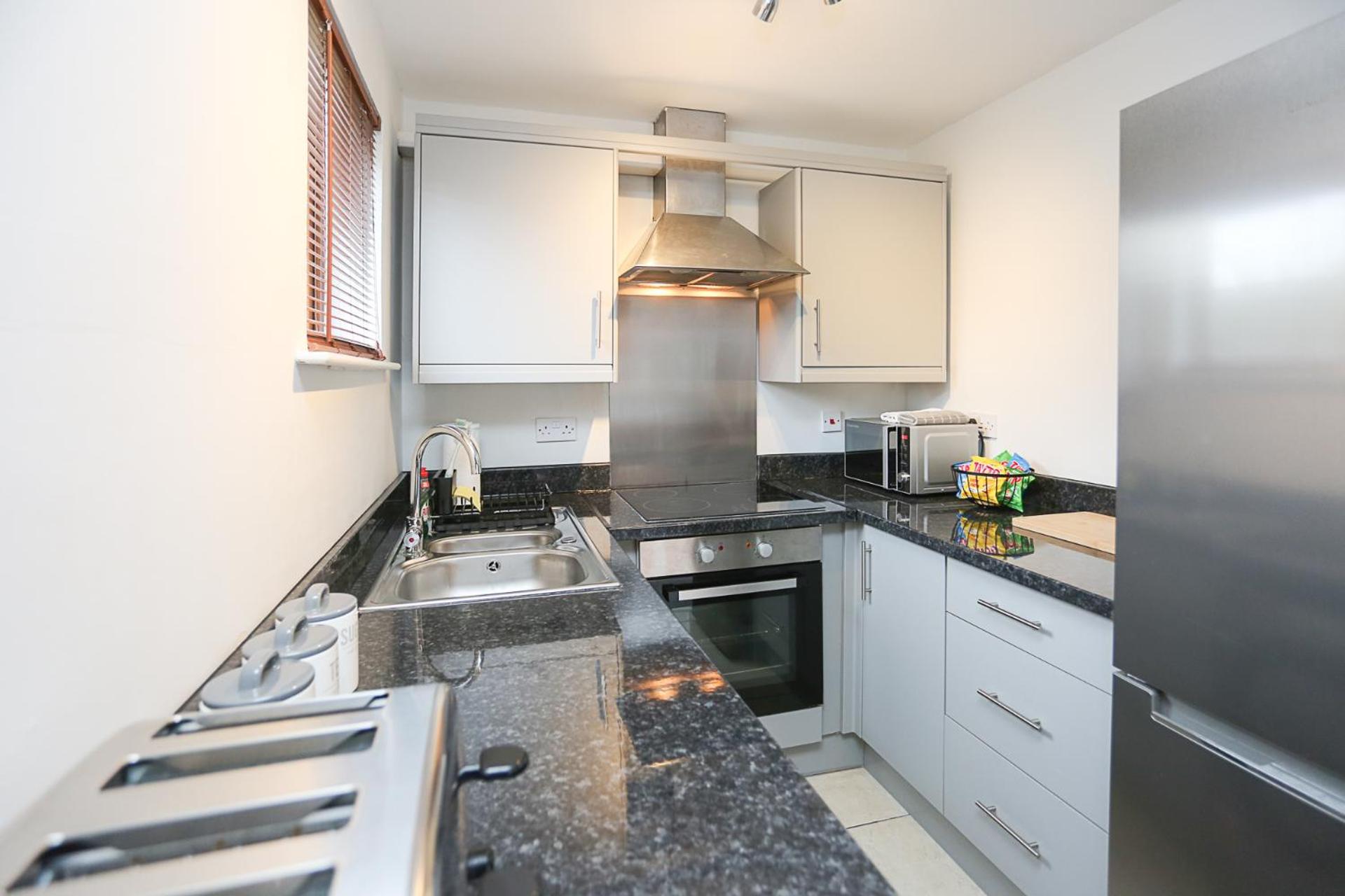 Newly refurbished! Eastside Escape - Conveniently located with fantastic local transport links