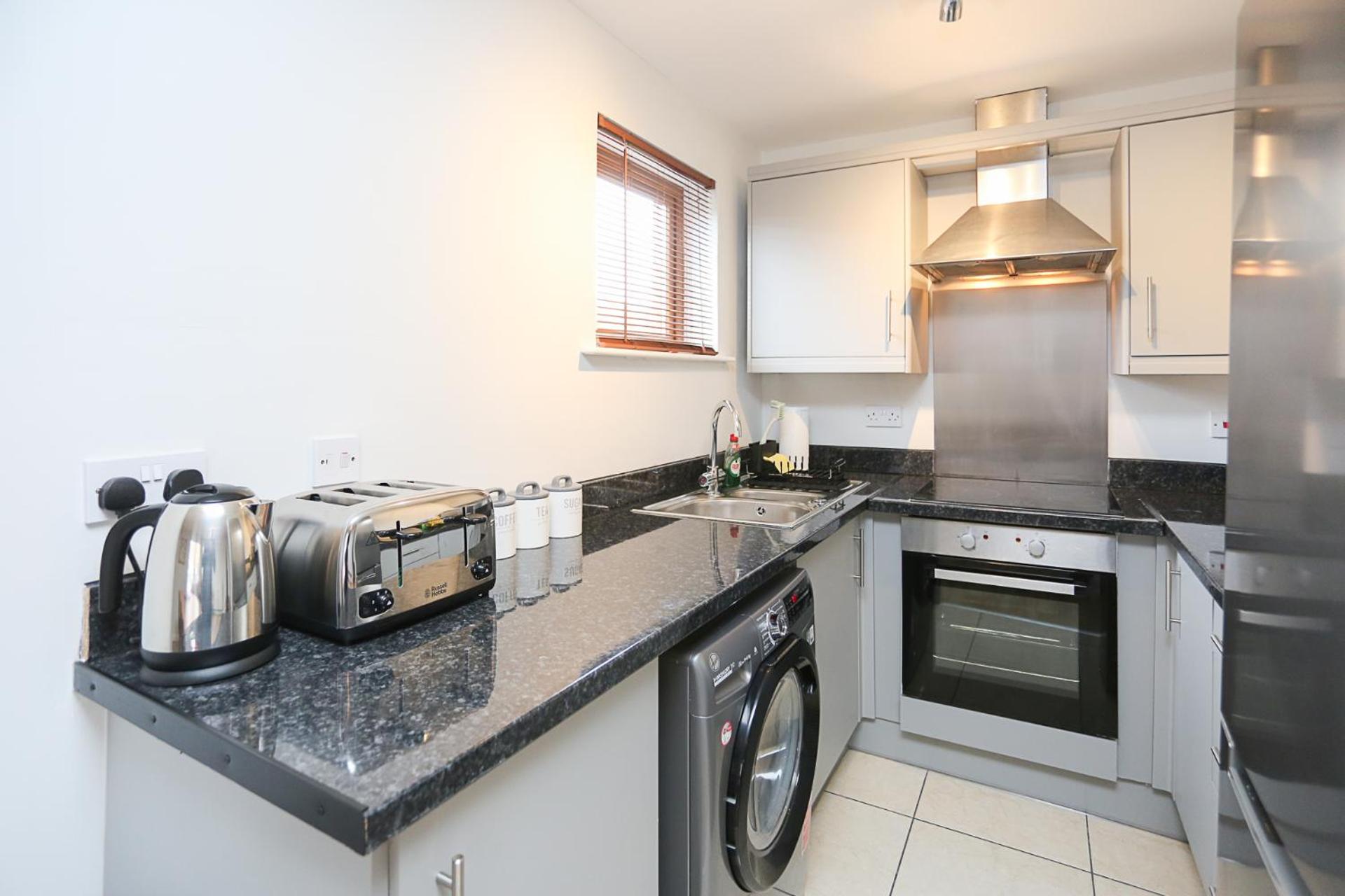 Newly refurbished! Eastside Escape - Conveniently located with fantastic local transport links
