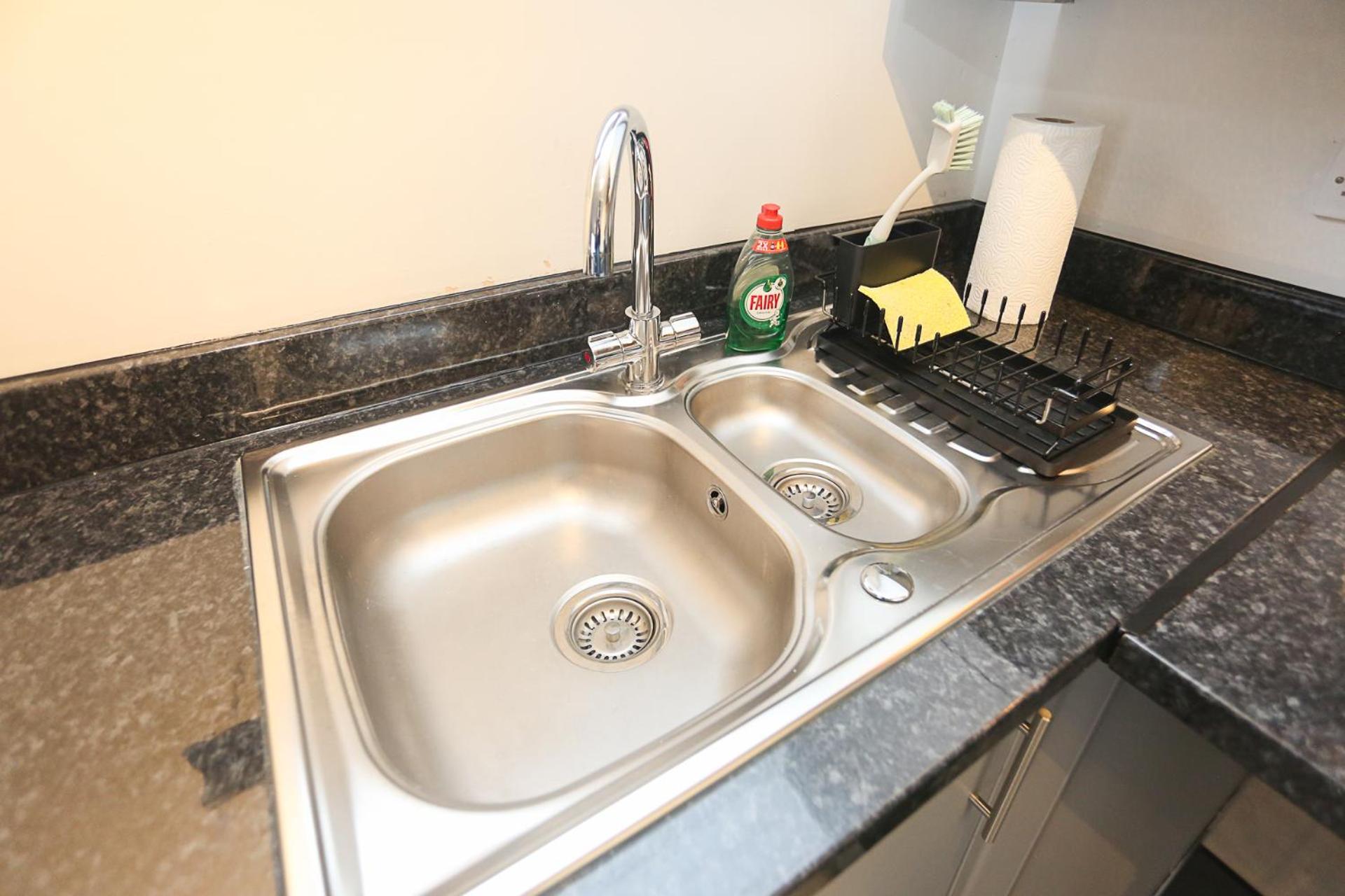 Newly refurbished! Eastside Escape - Conveniently located with fantastic local transport links