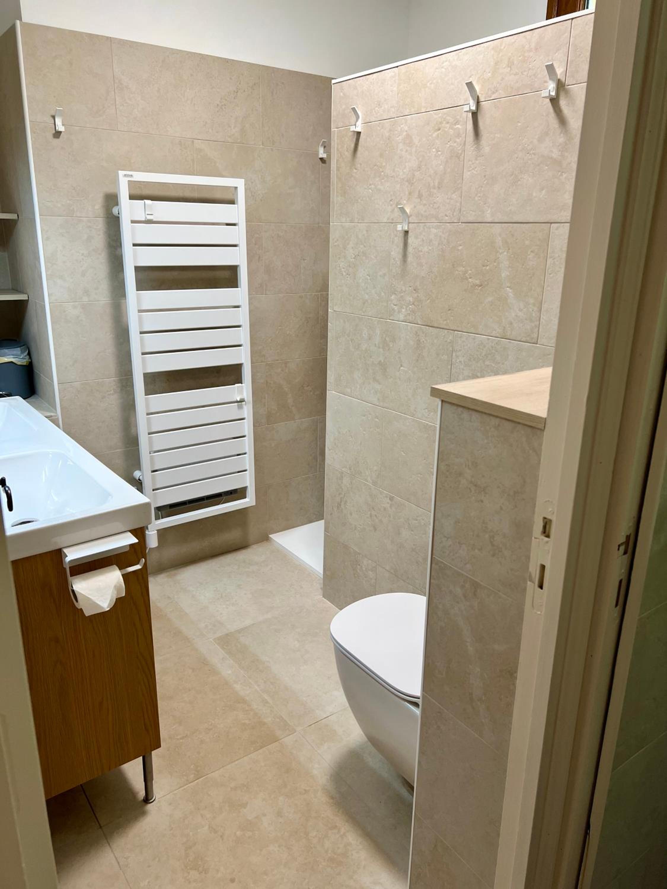 Escapade entre amis en Provence, 4 chambres, terrasse & jardin, proche Avignon