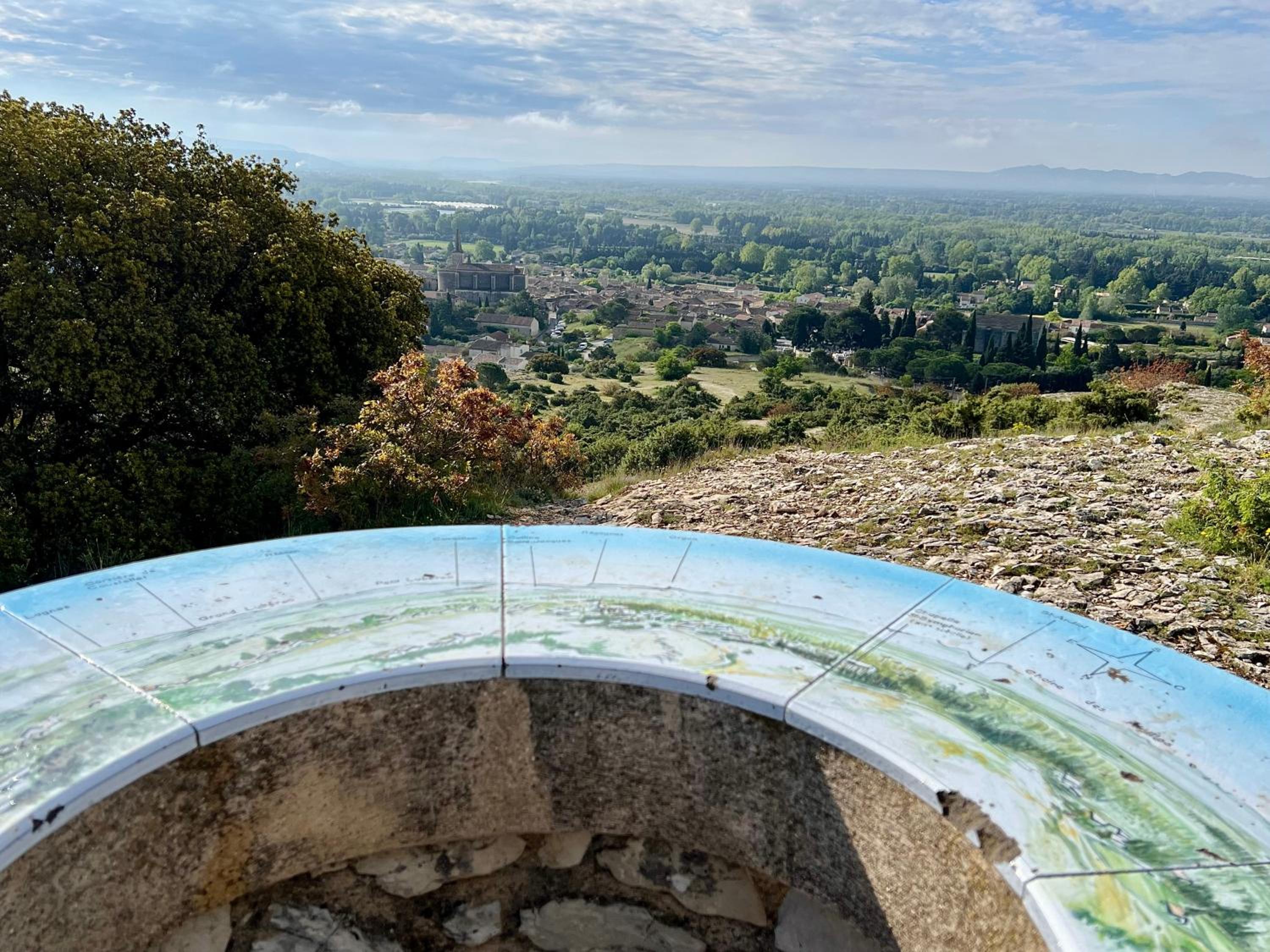 Escapade entre amis en Provence, 4 chambres, terrasse & jardin, proche Avignon