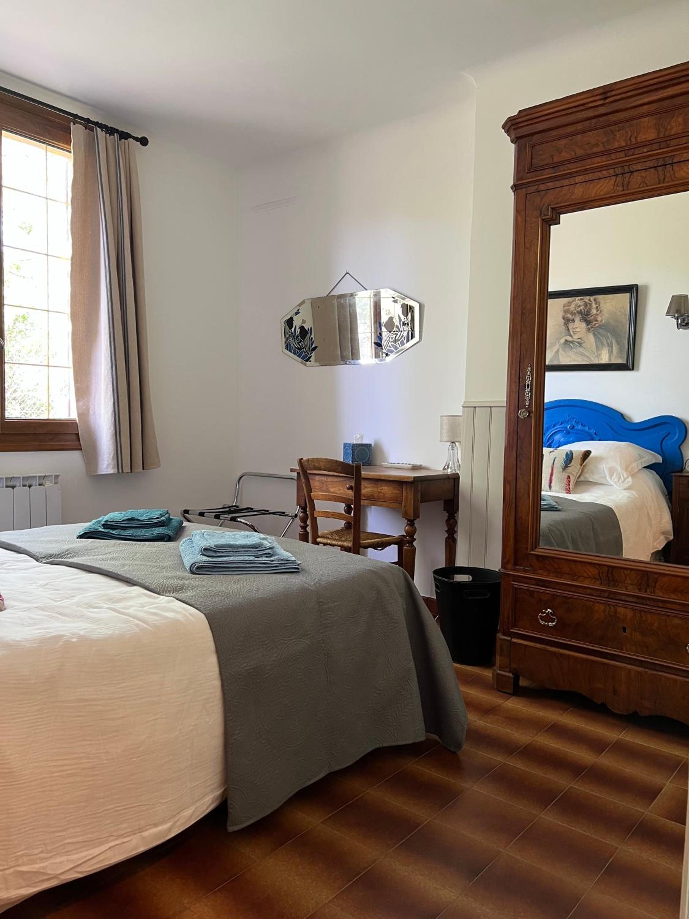 Escapade entre amis en Provence, 4 chambres, terrasse & jardin, proche Avignon