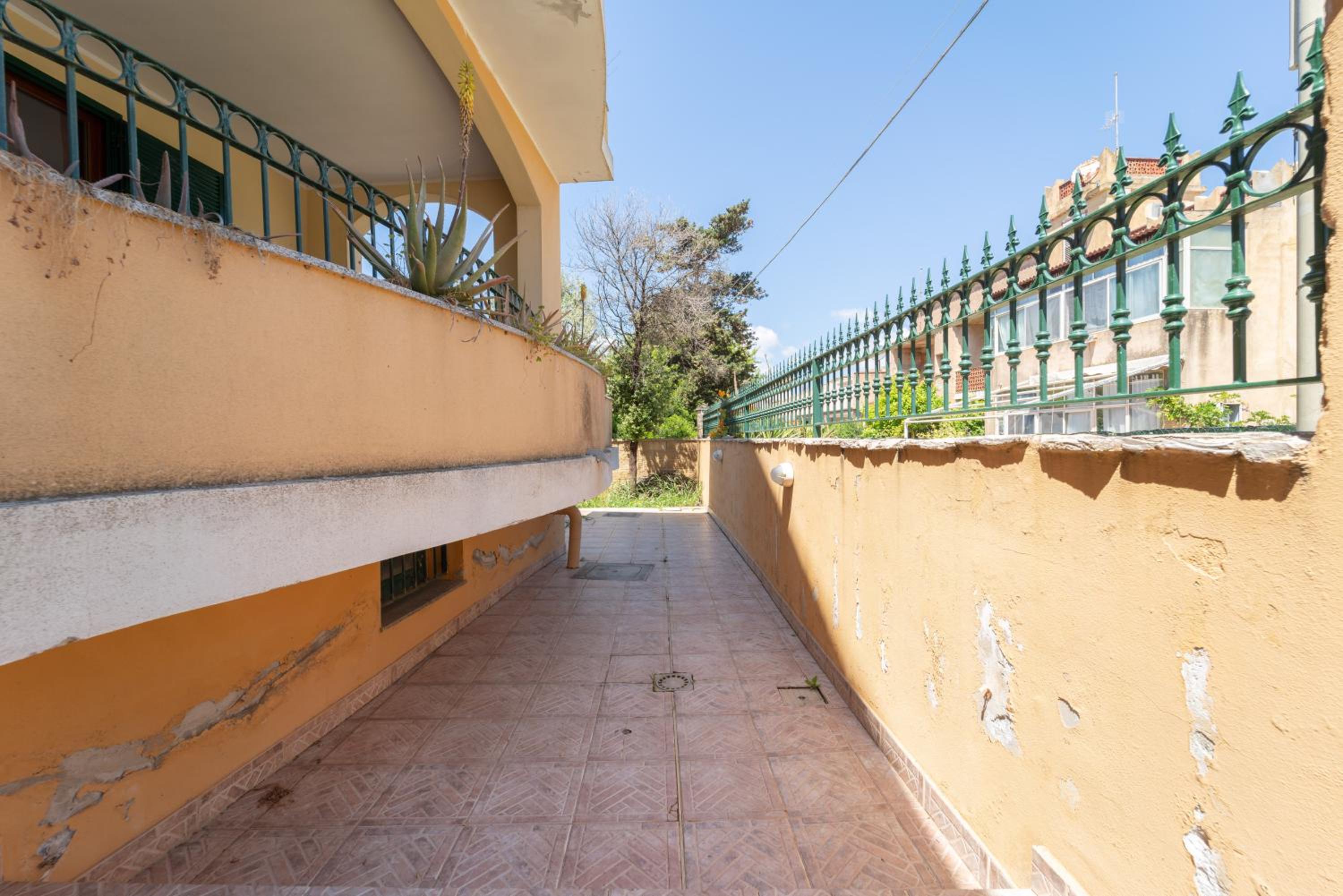 Villa Laconi
