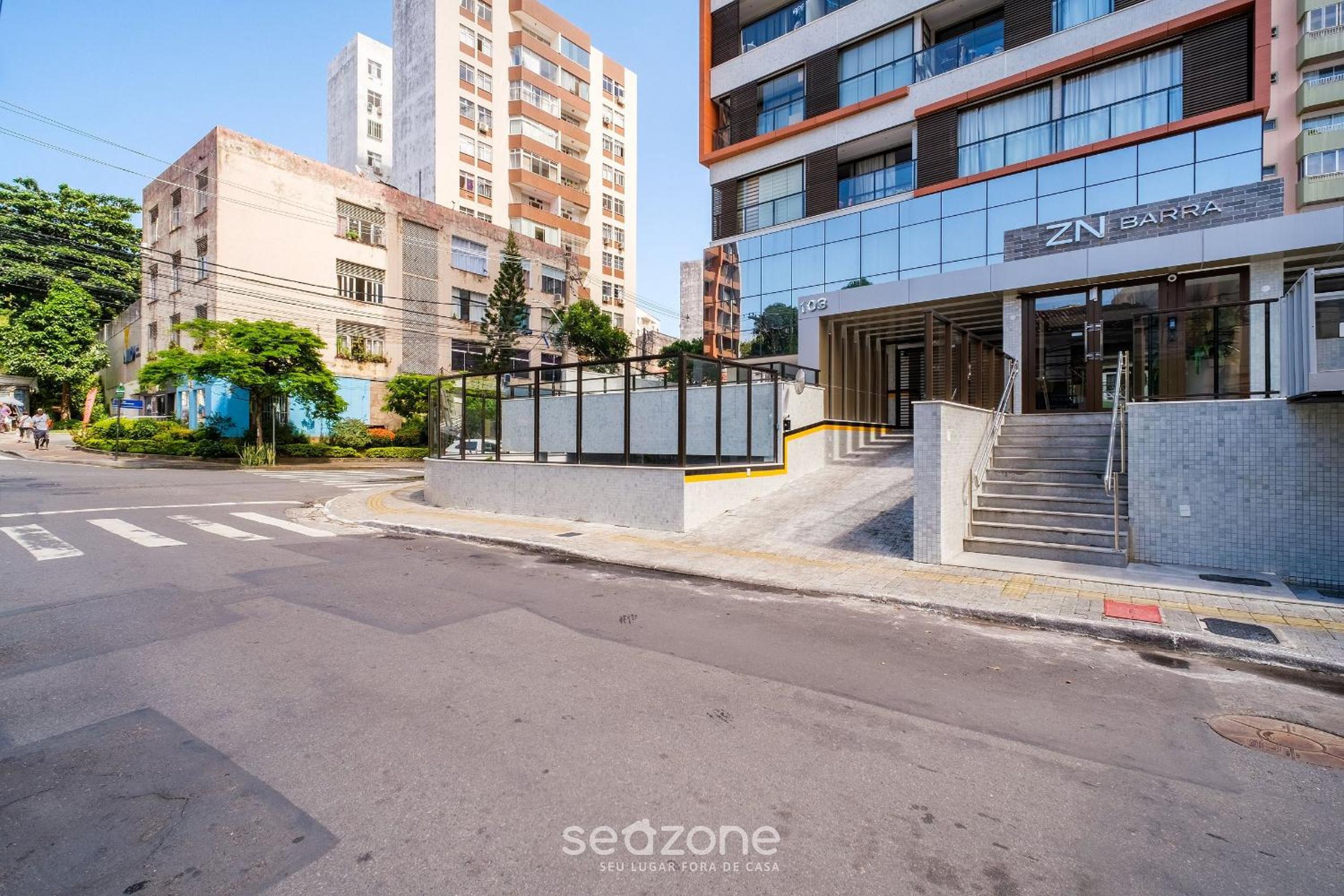 Modern and Fully Equipped Apartments 500m from Barra Beach in Salvador – ZNB
