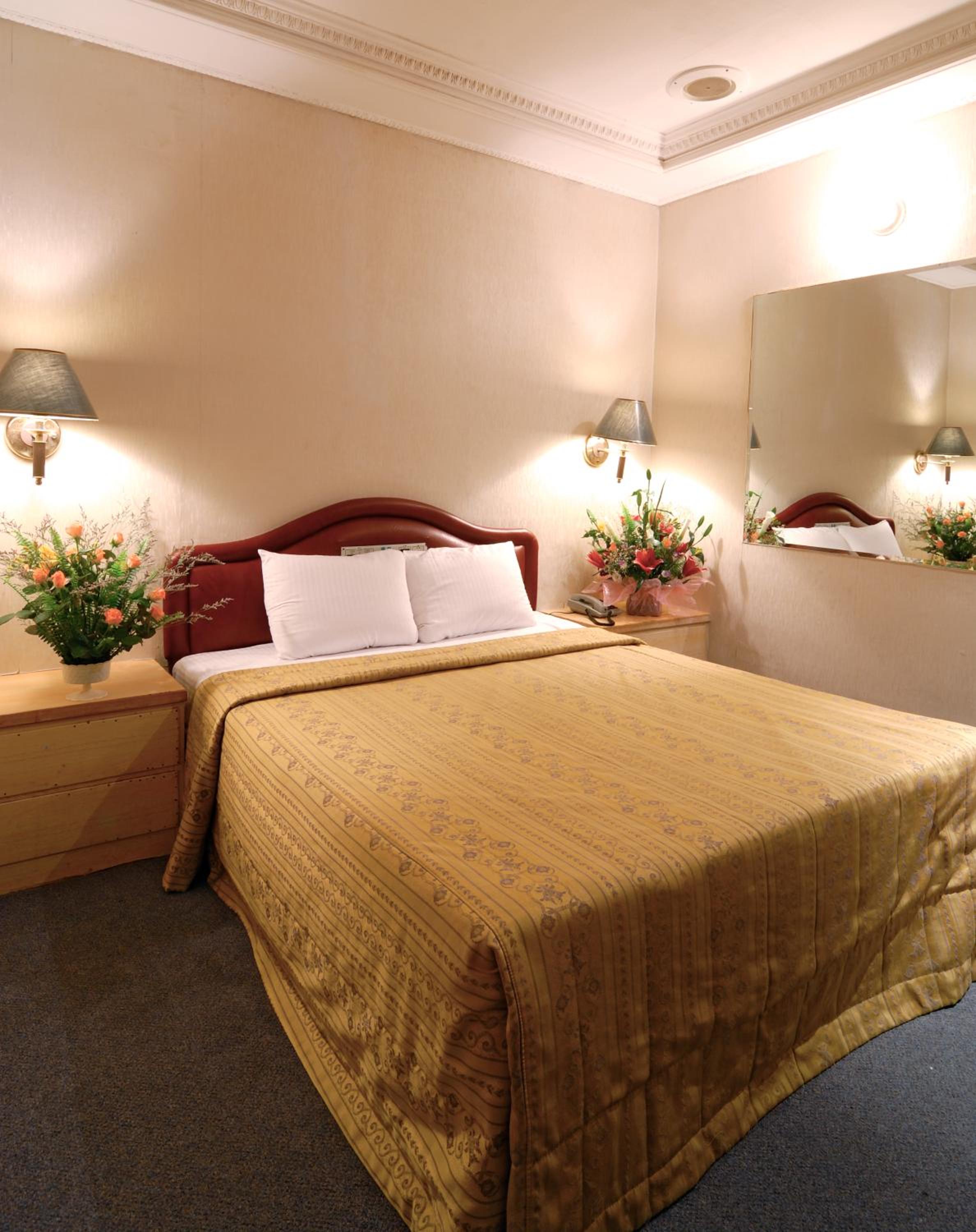 Empire Hotel