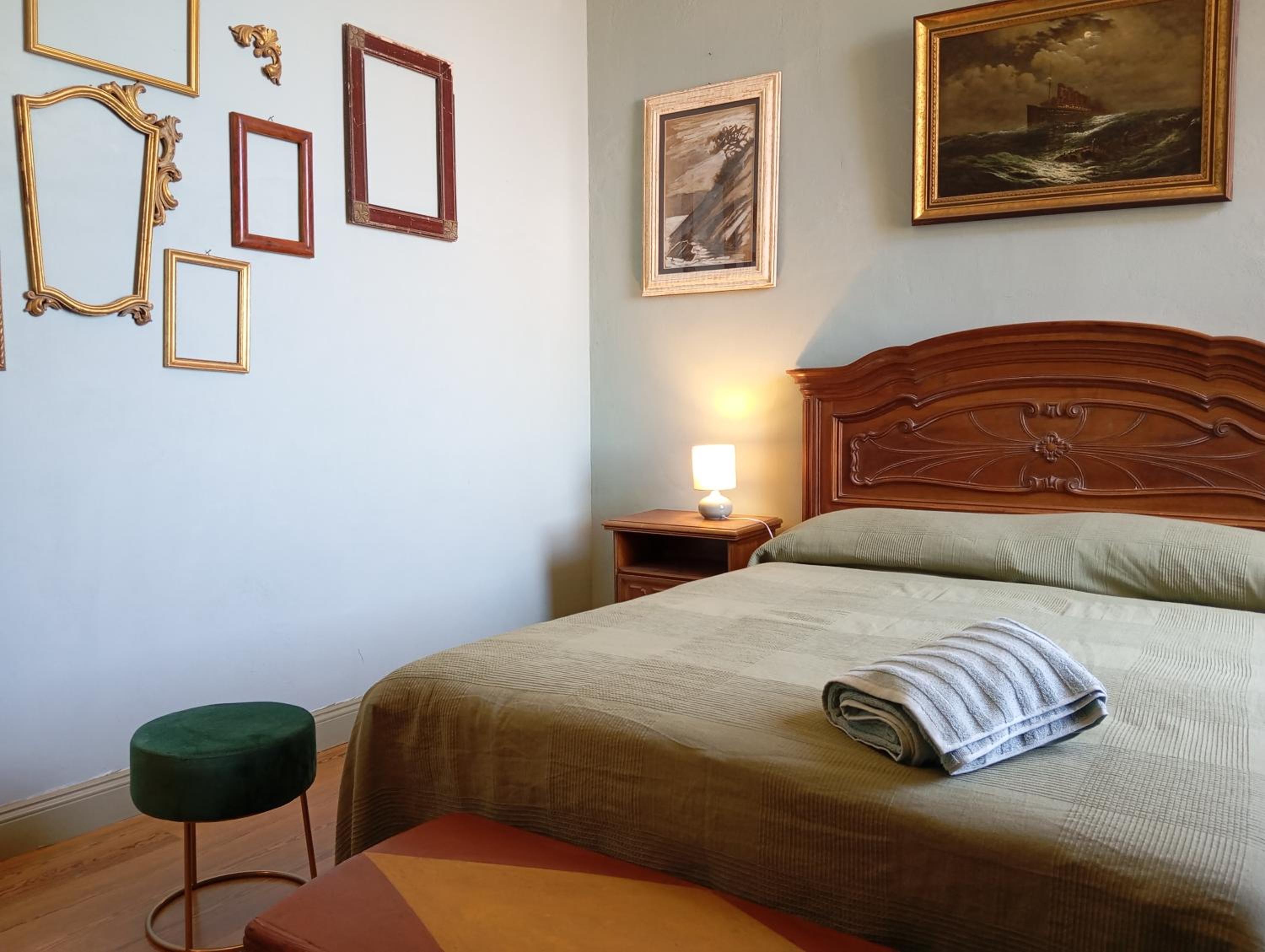 Meine Sonne Riviera, appartamento storico con vista mare, terrazzo e parcheggio