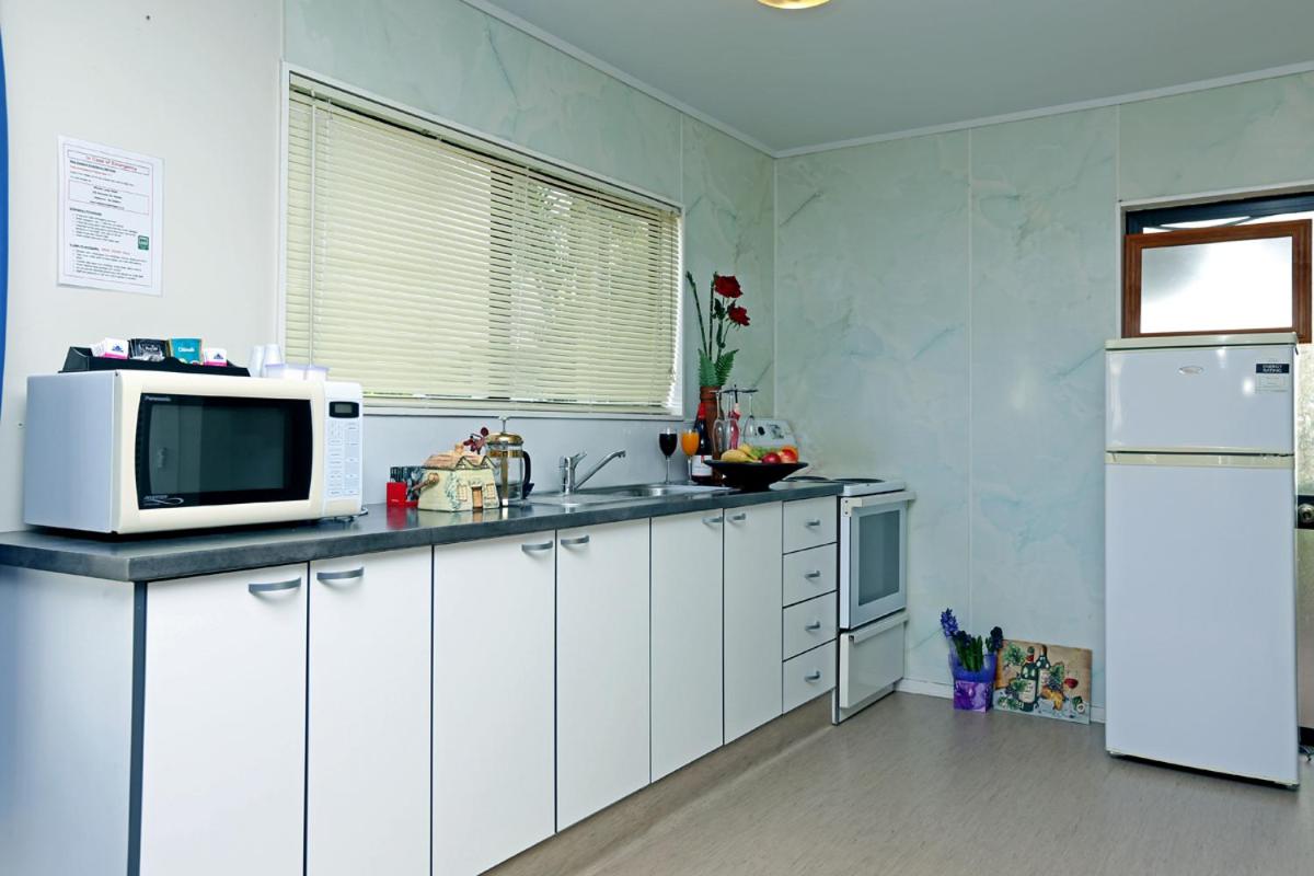 Waiuku Lodge Motel