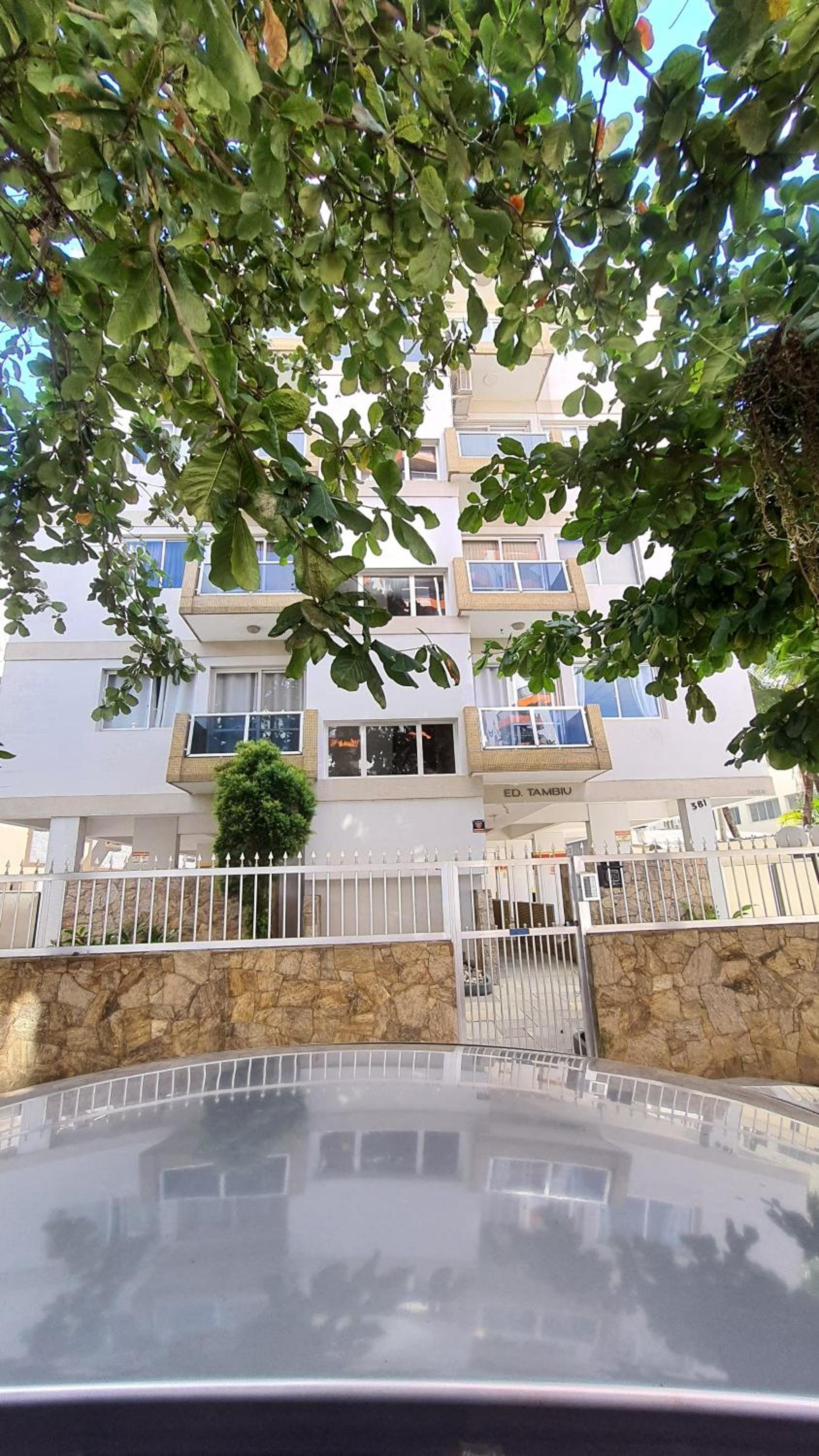3 quadras da praia da enseada