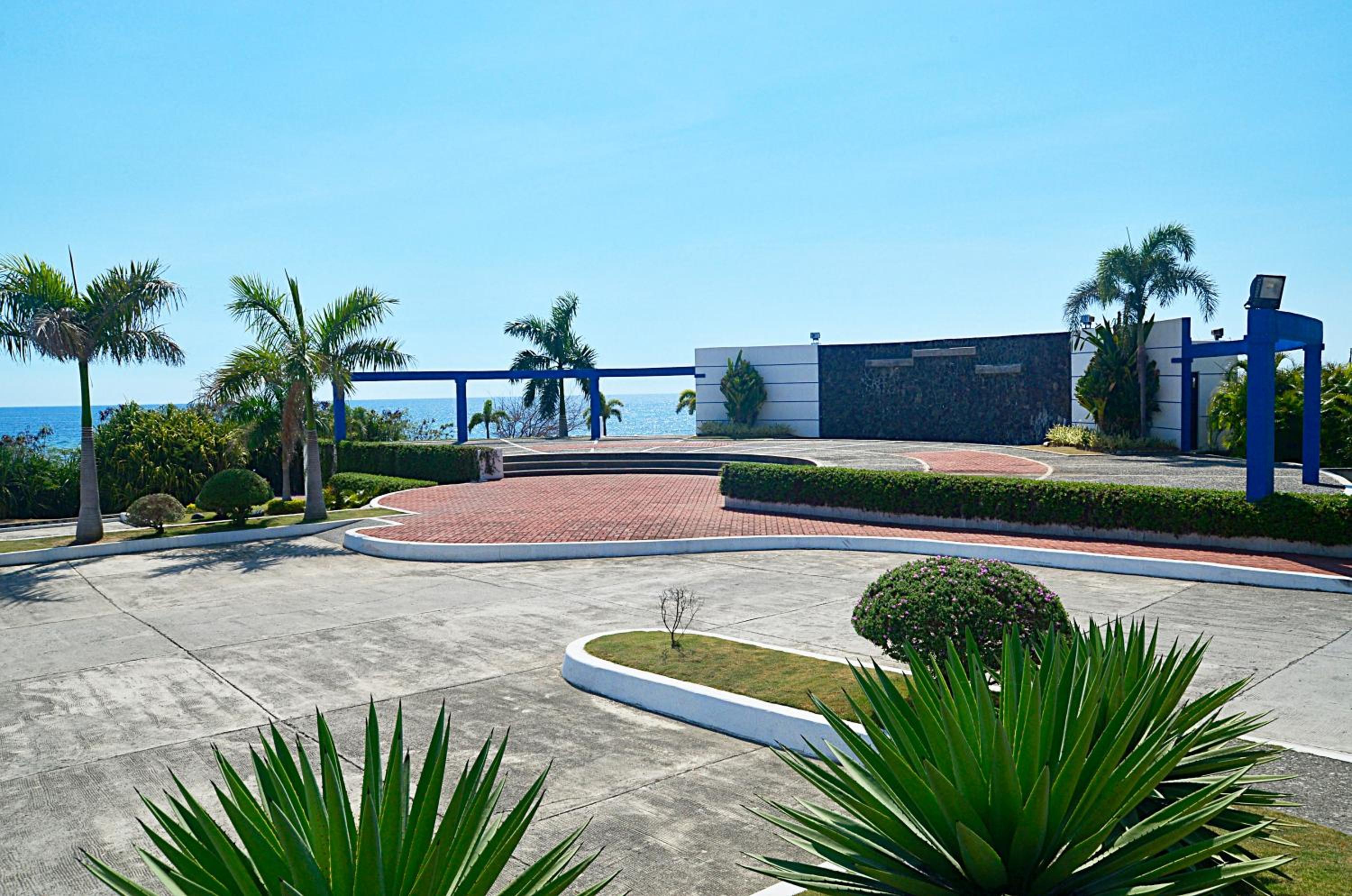 Thunderbird Resorts - Poro Point
