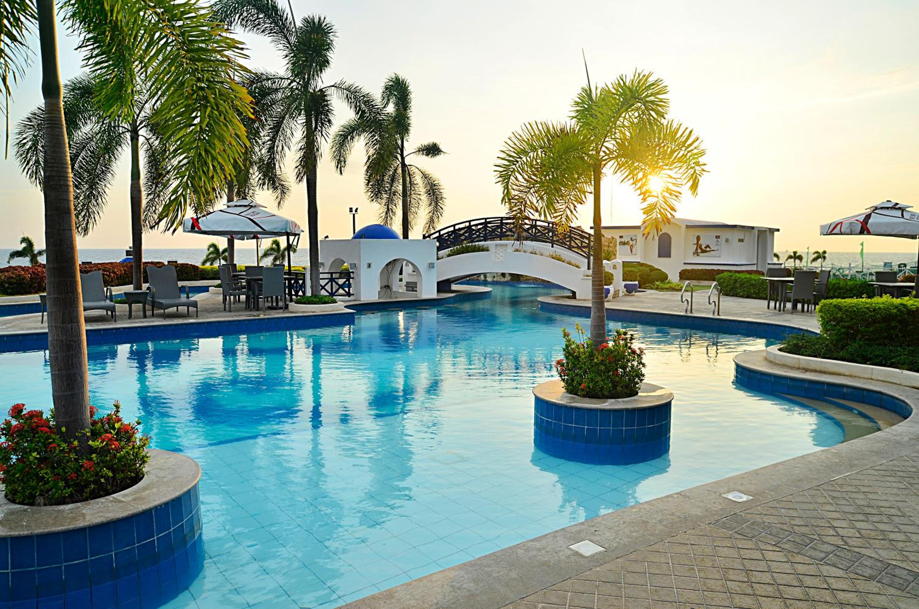 Thunderbird Resorts - Poro Point