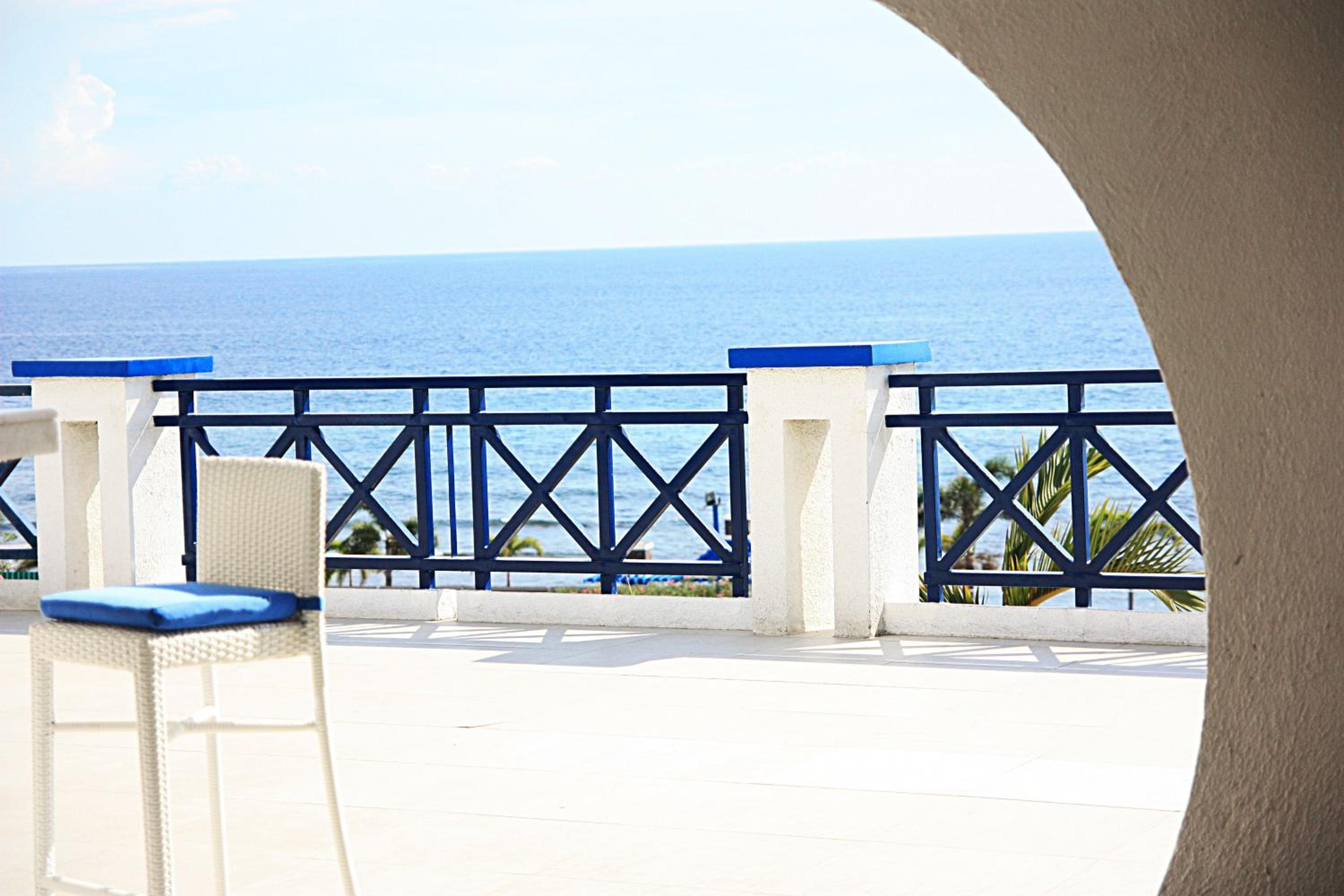 Thunderbird Resorts - Poro Point