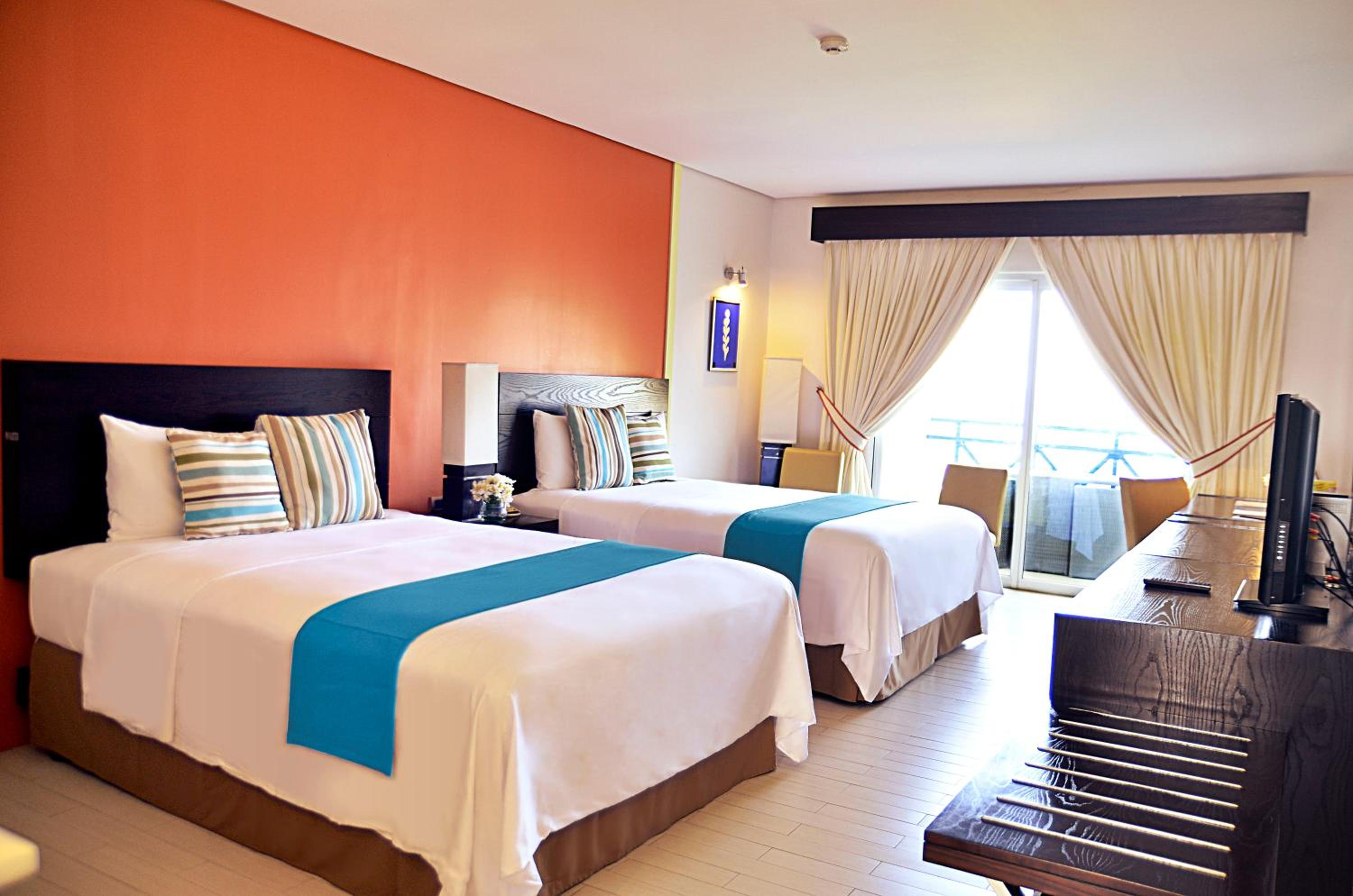Thunderbird Resorts - Poro Point