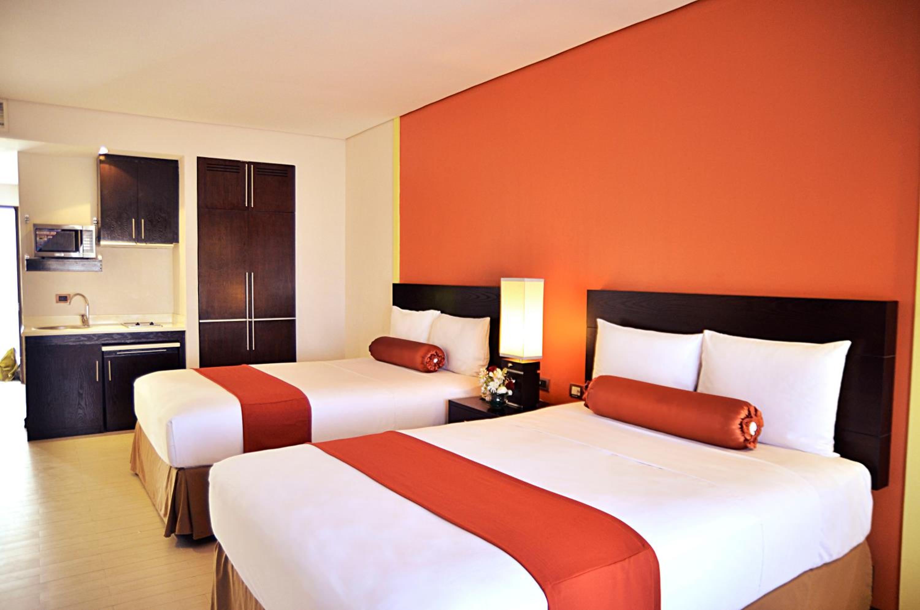 Thunderbird Resorts - Poro Point