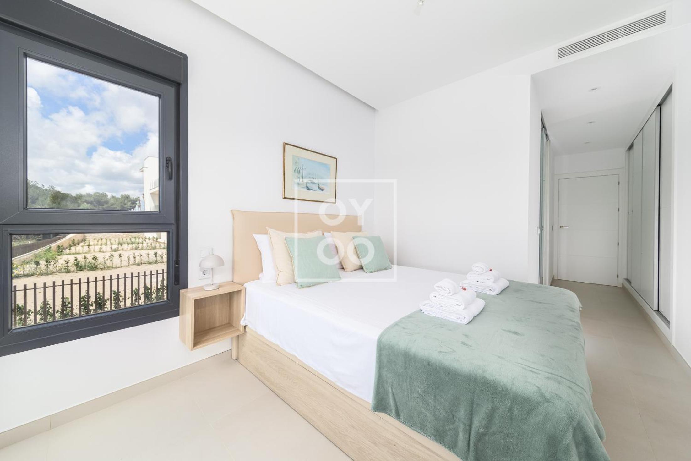 Classy Golf Retreat - WOW-views - small dogs welcome - by Oyoostays