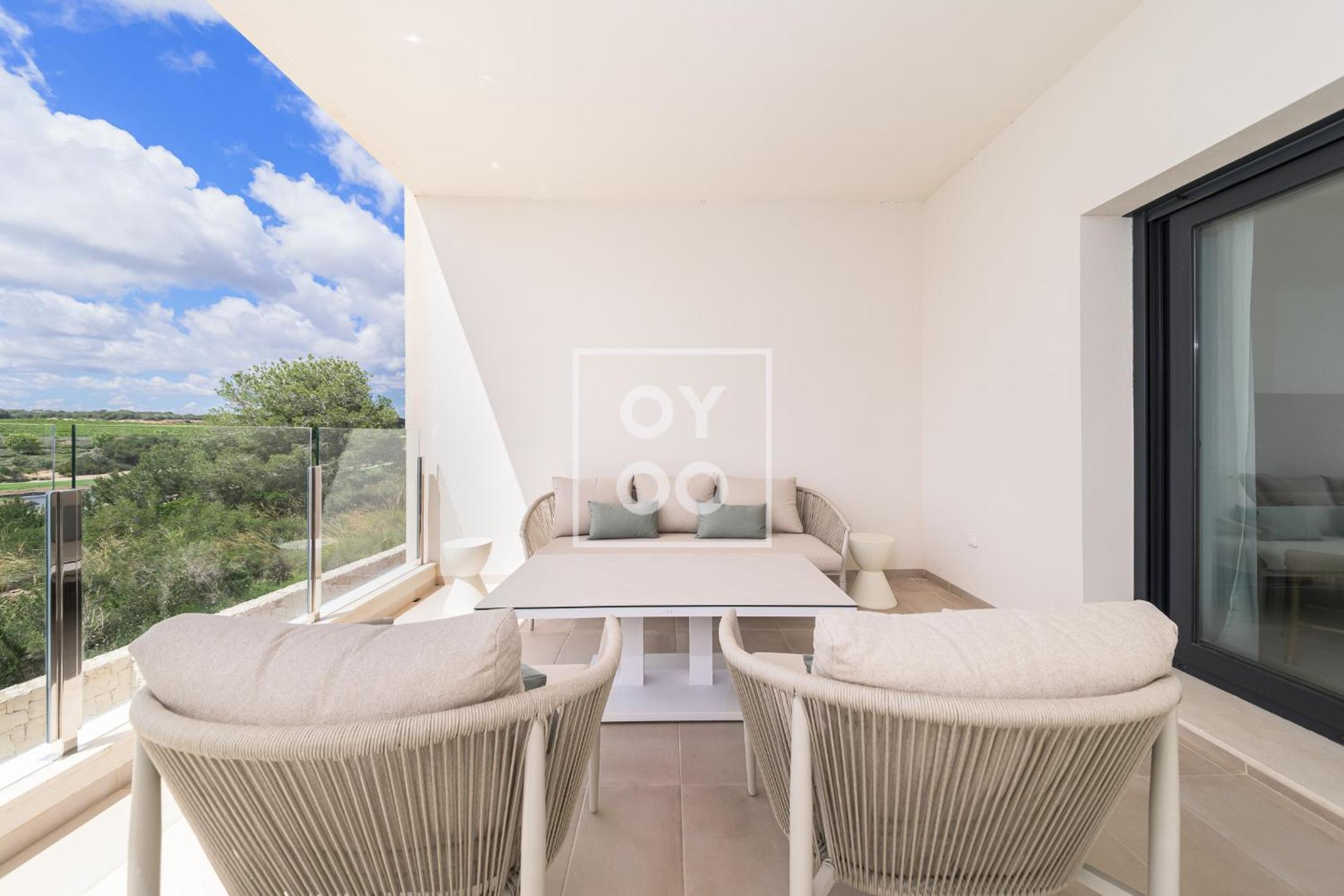 Classy Golf Retreat - WOW-views - small dogs welcome - by Oyoostays