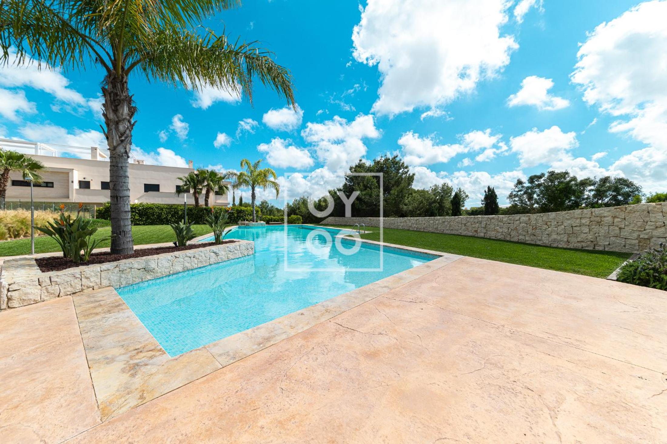 Classy Golf Retreat - WOW-views - small dogs welcome - by Oyoostays