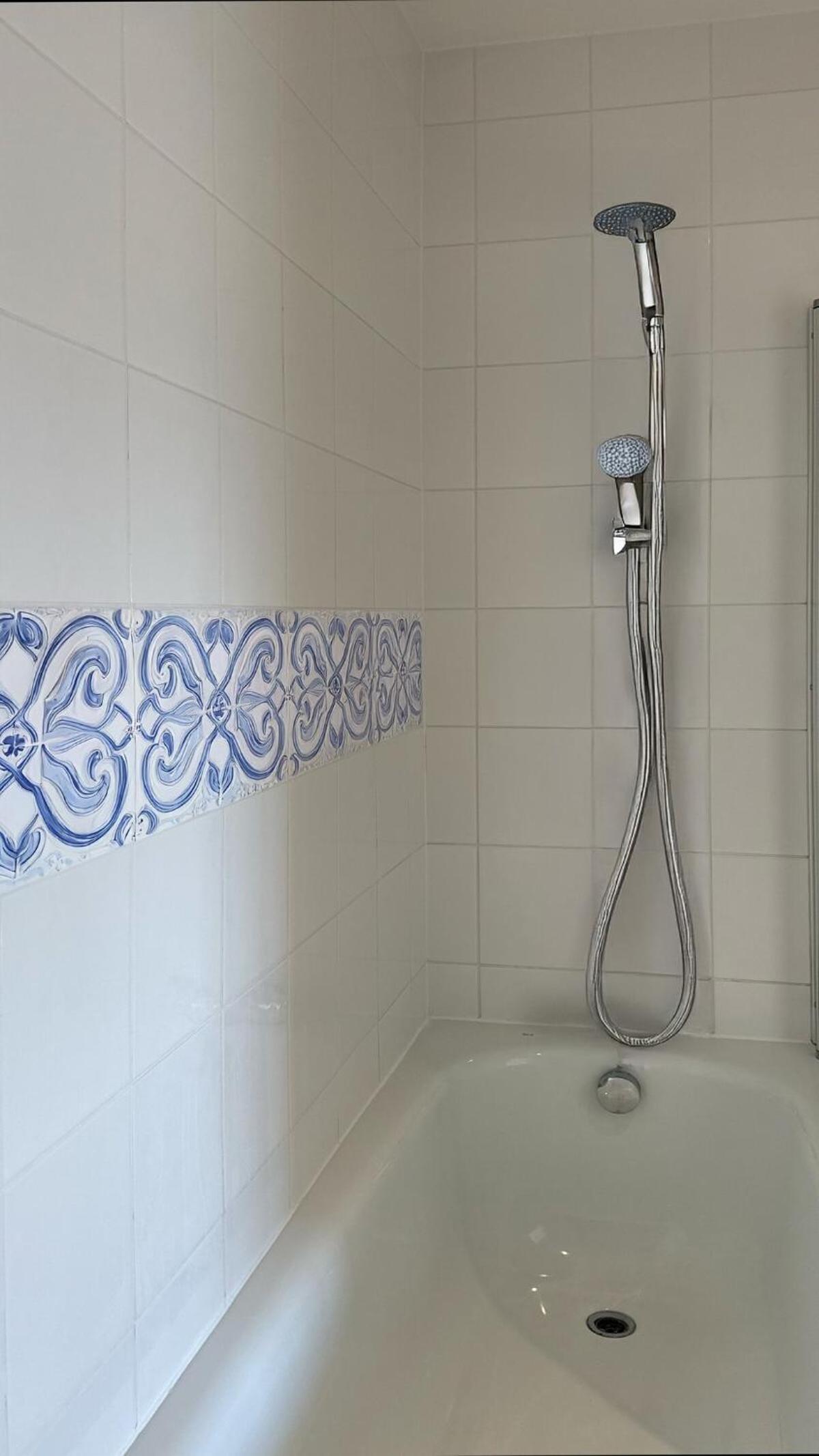 Spacious Guest Studio - En-Suite - Central - Calm View