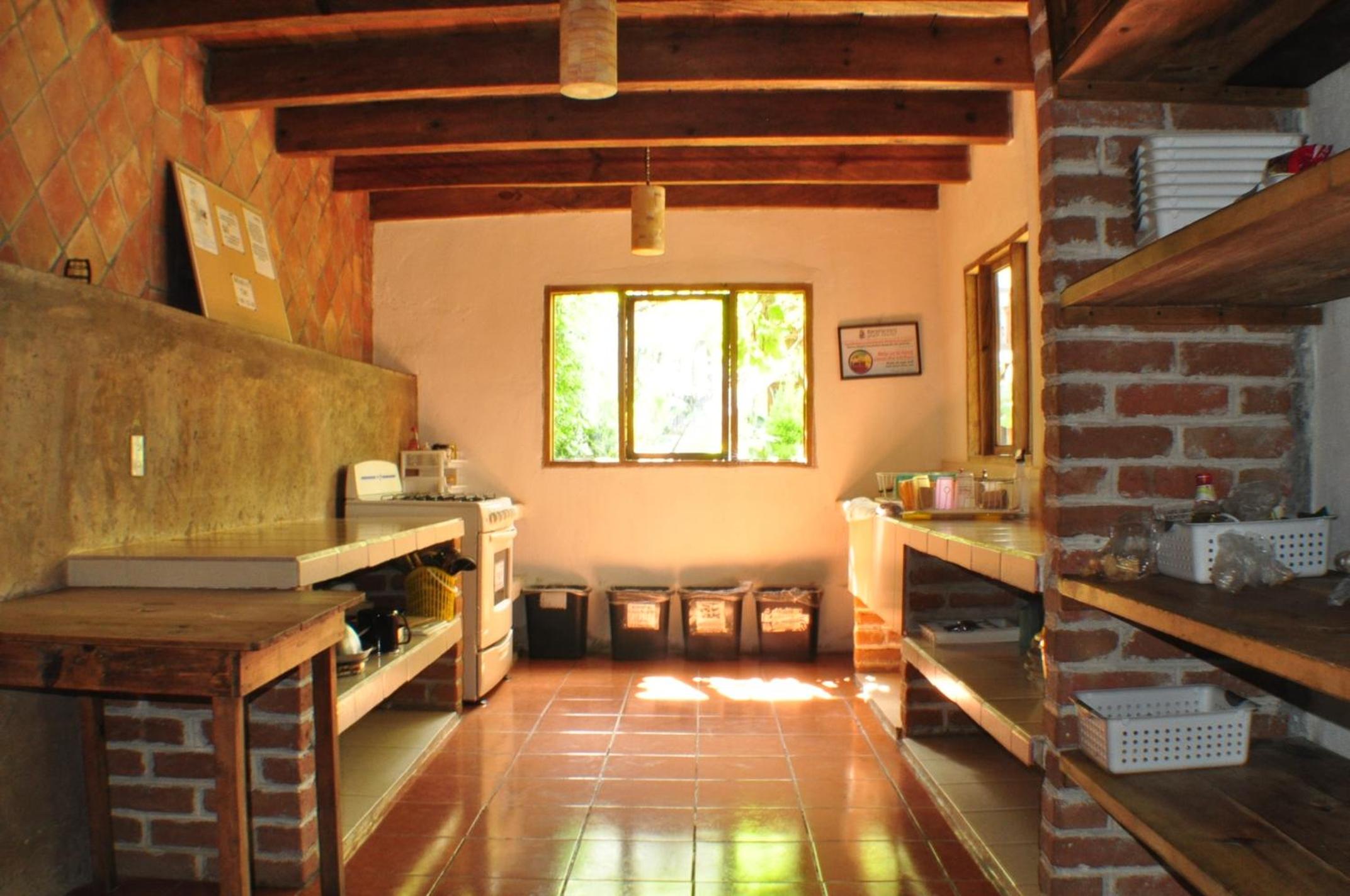 Rossco Hostel & Hotel