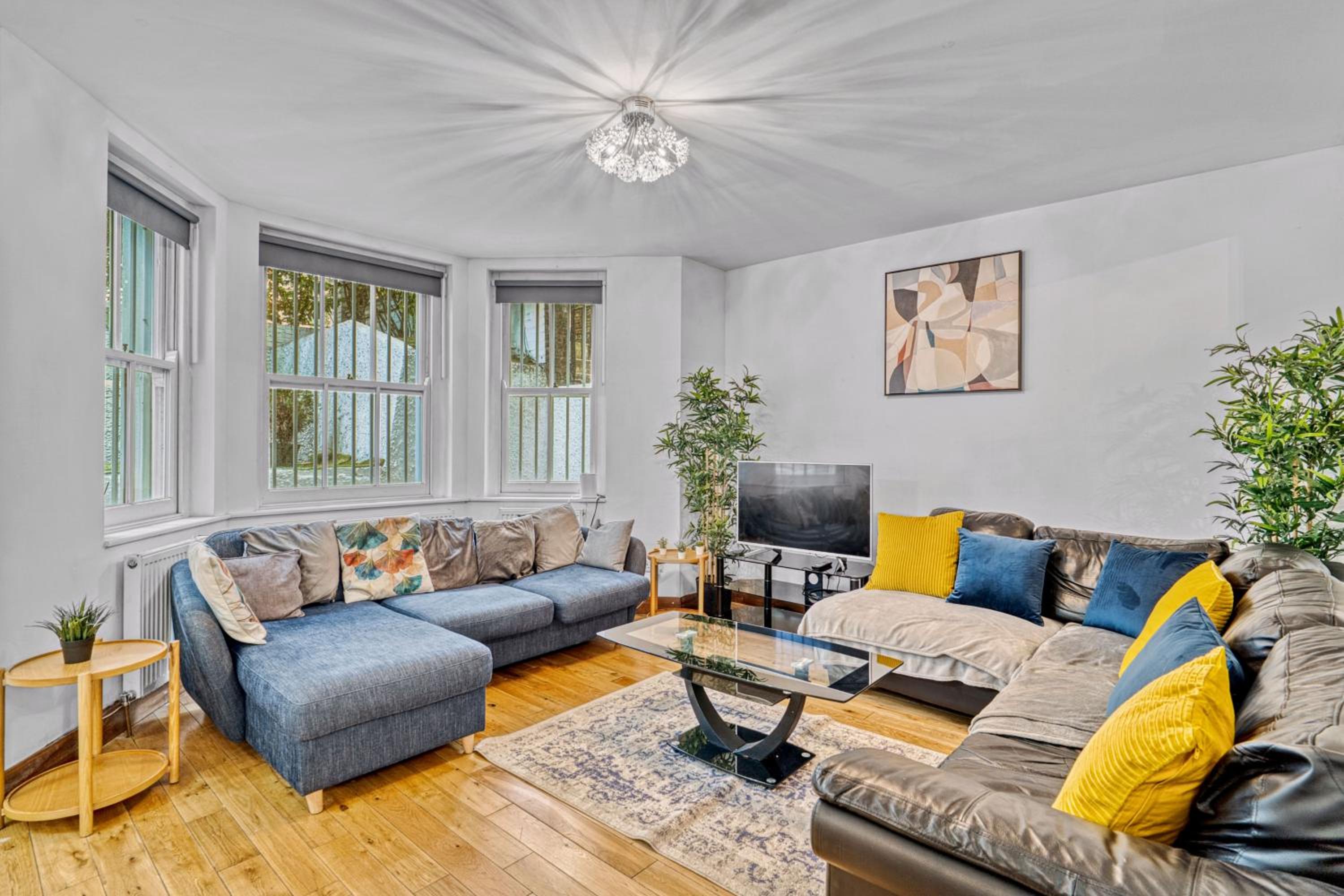 Charming 3BR by Redcliffe Gdns