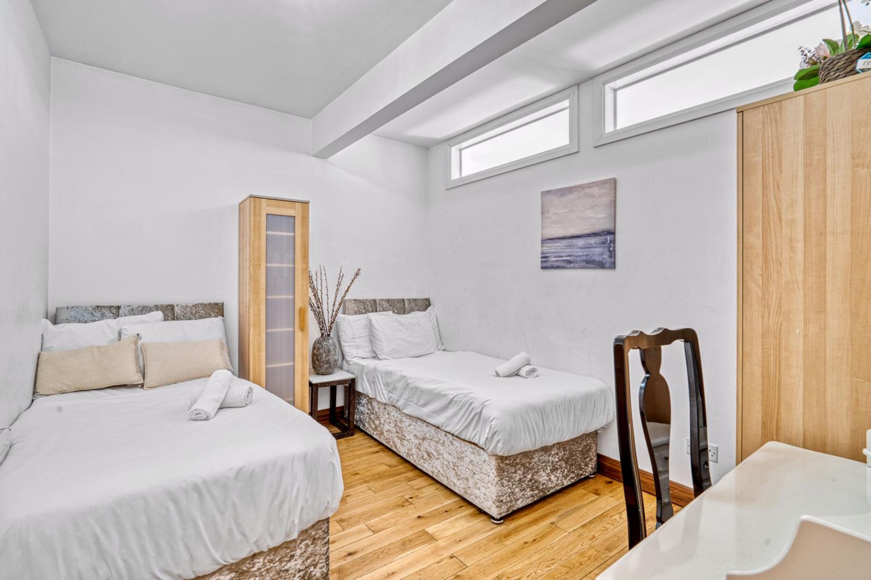 Charming 3BR by Redcliffe Gdns