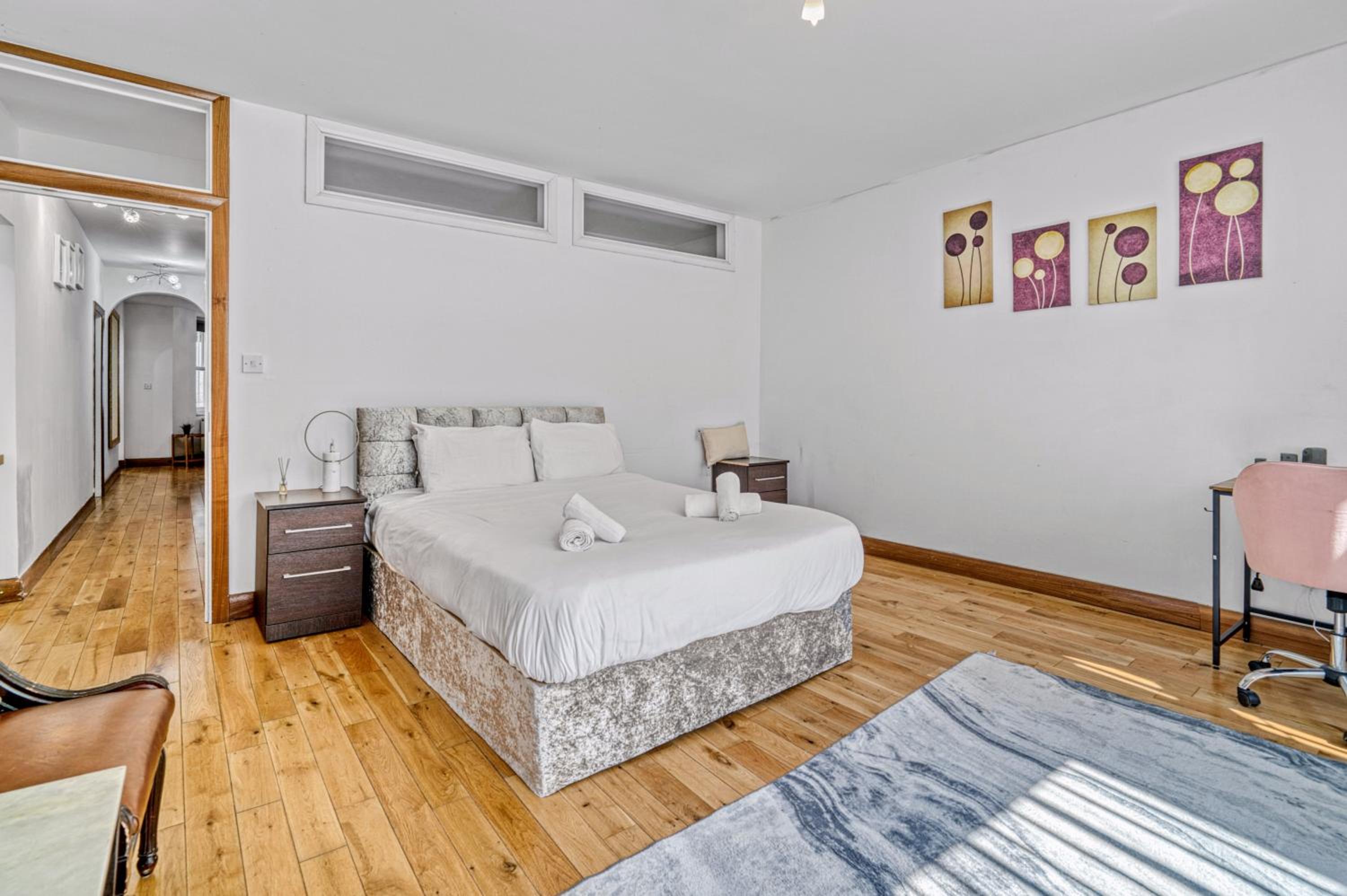 Charming 3BR by Redcliffe Gdns