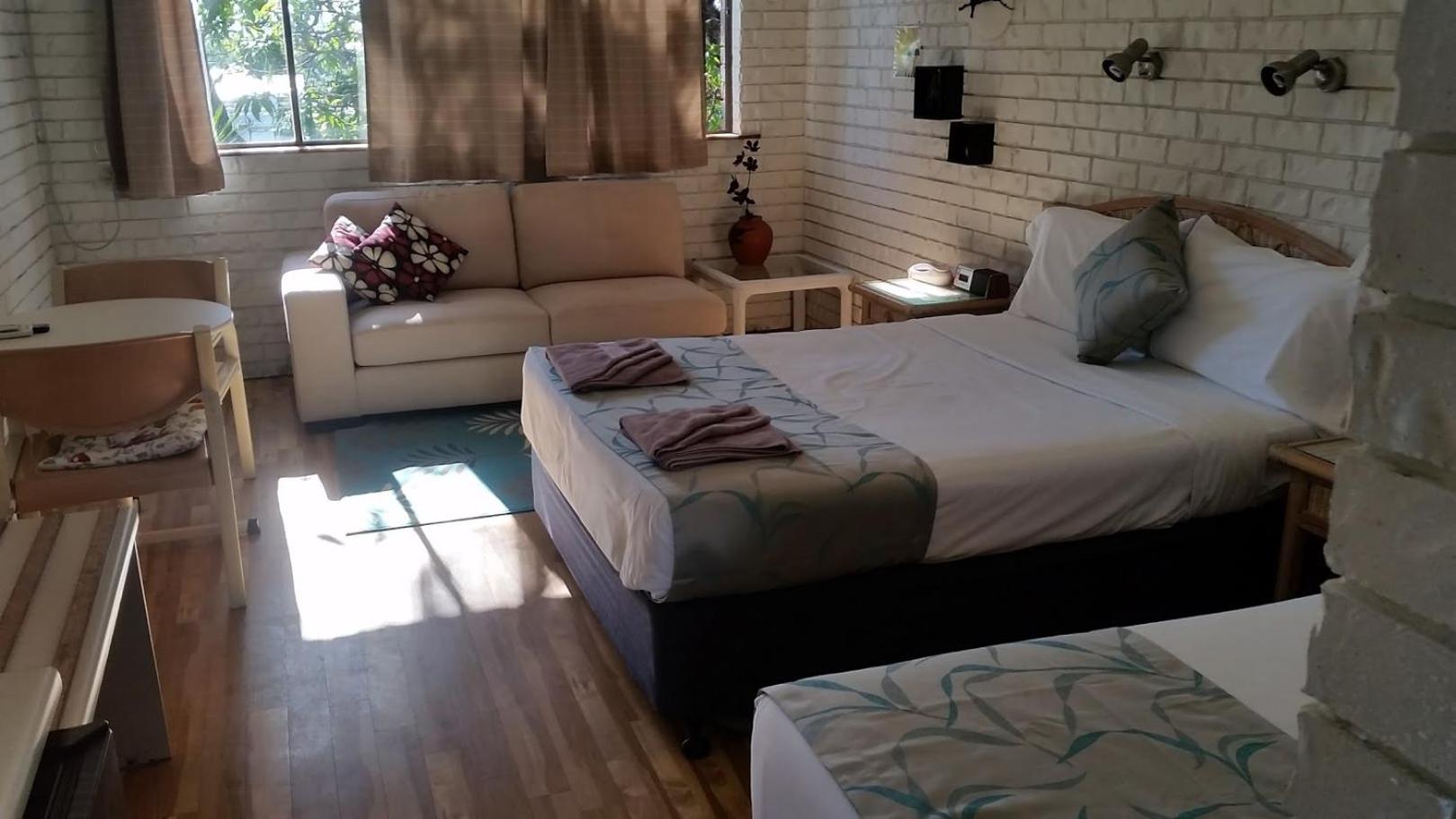 Holland Park Motel