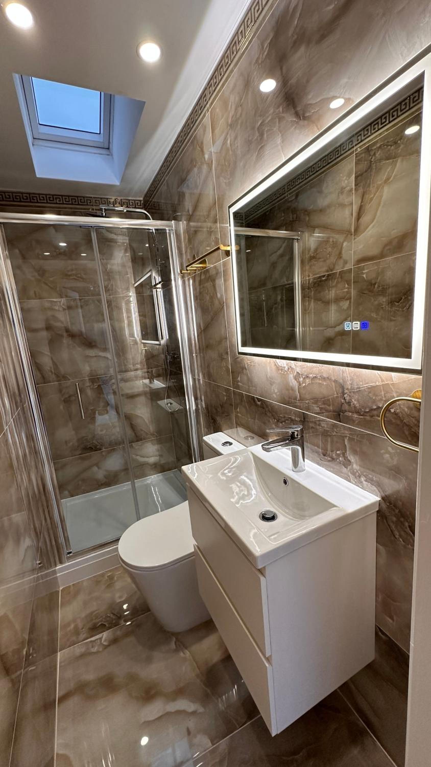 Modern Studio Luxe Heathrow London