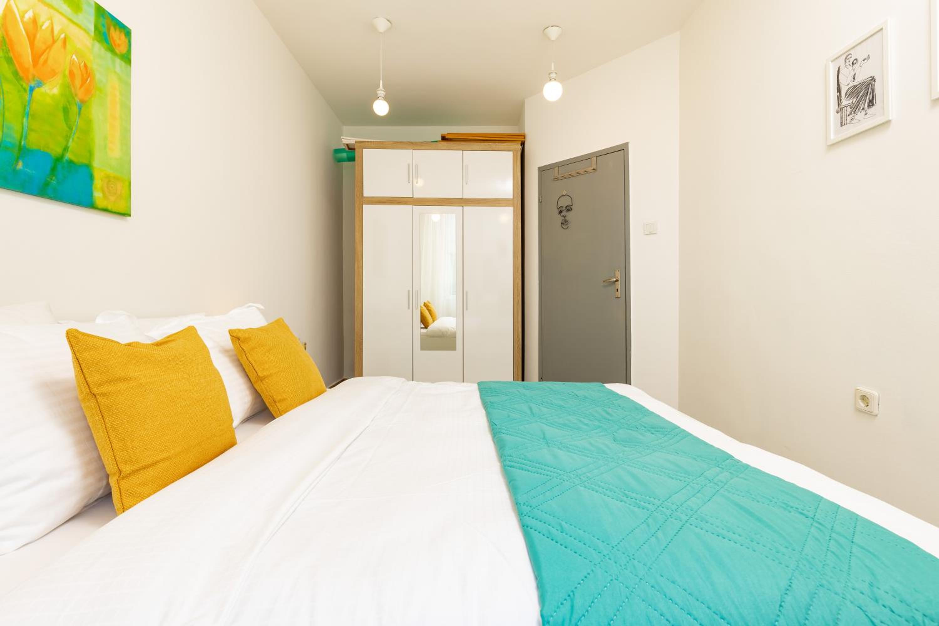 Azuuro - 1BD near the city center by Flat Manager