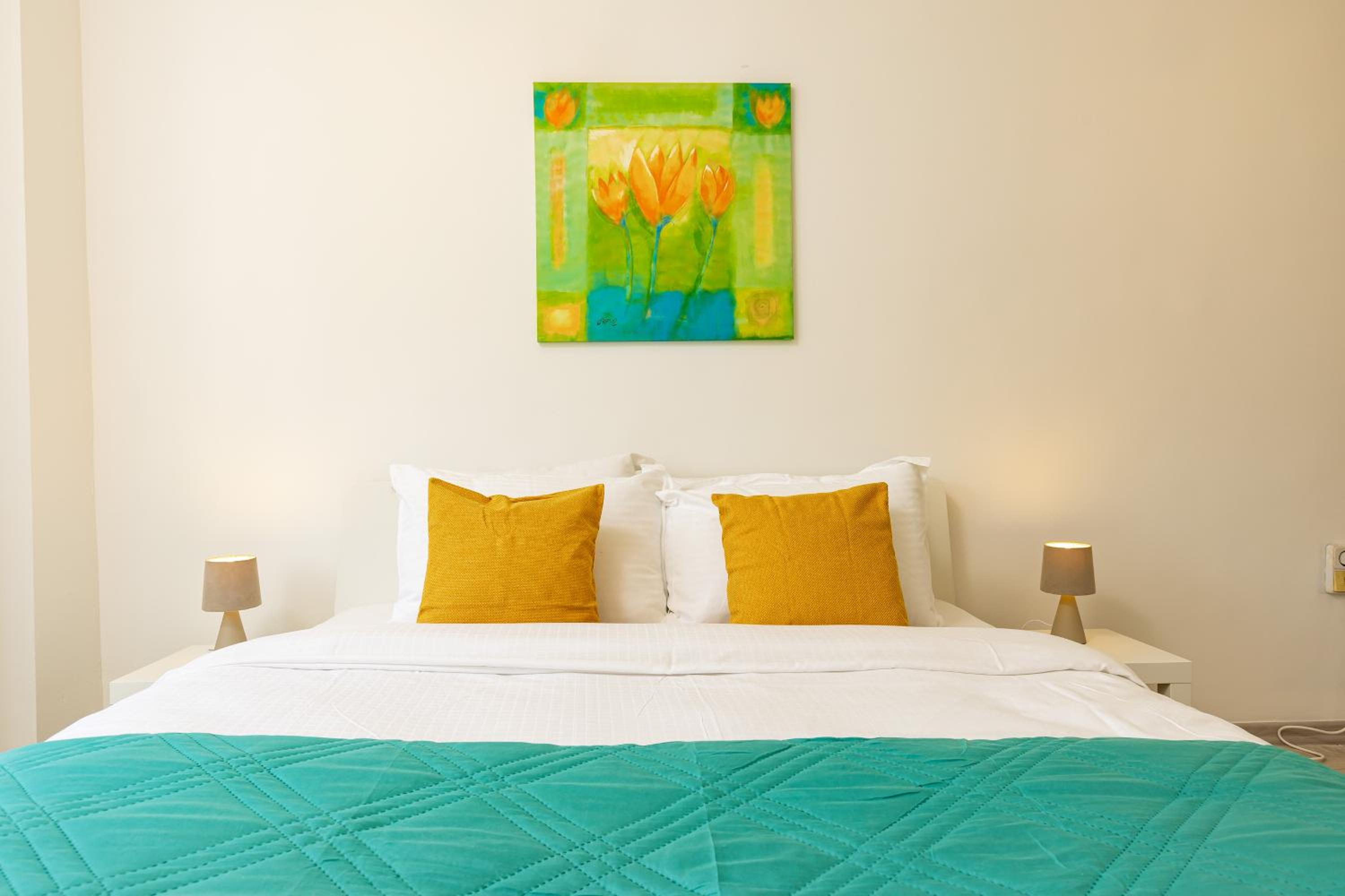 Azuuro - 1BD near the city center by Flat Manager