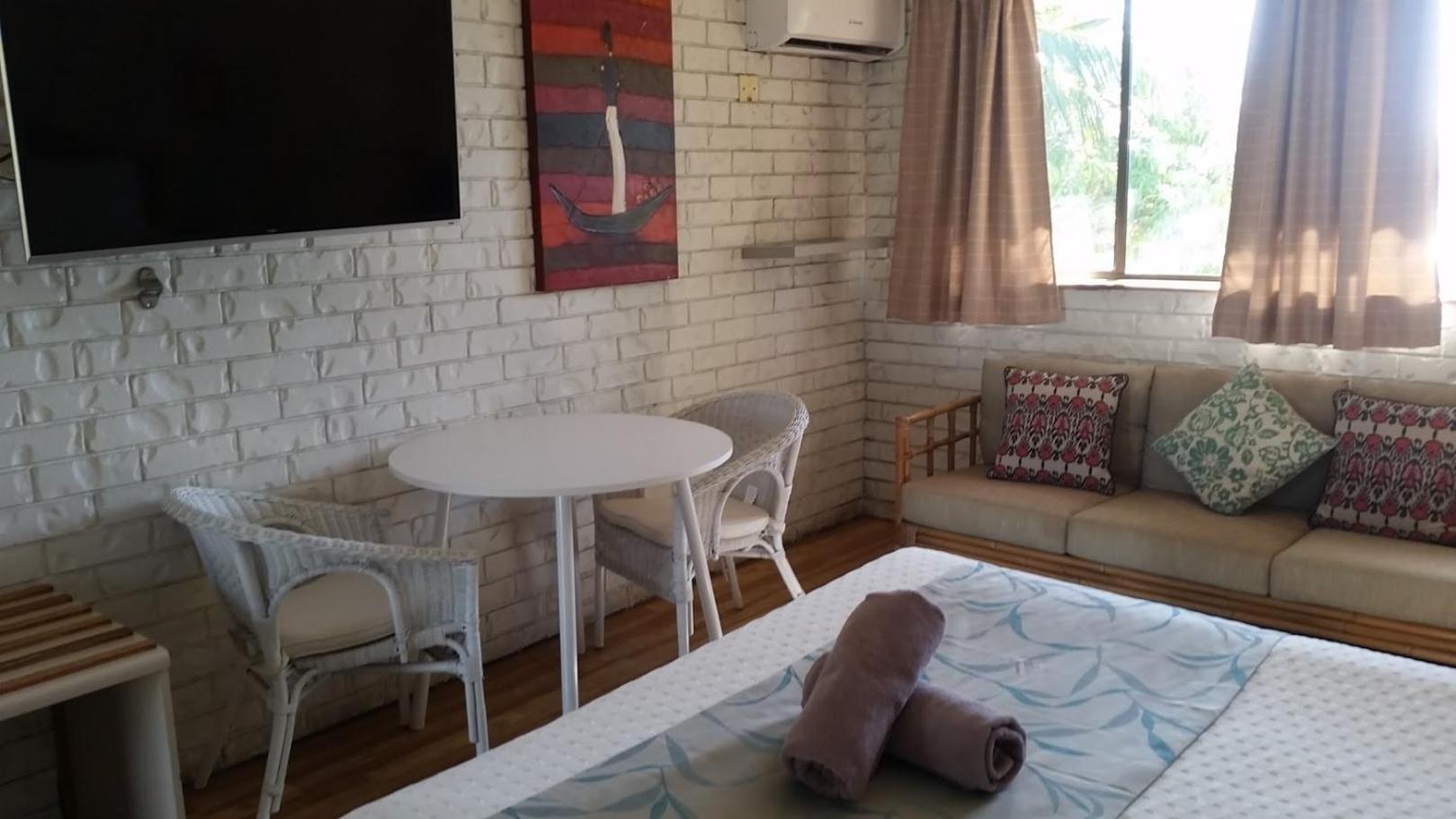 Holland Park Motel