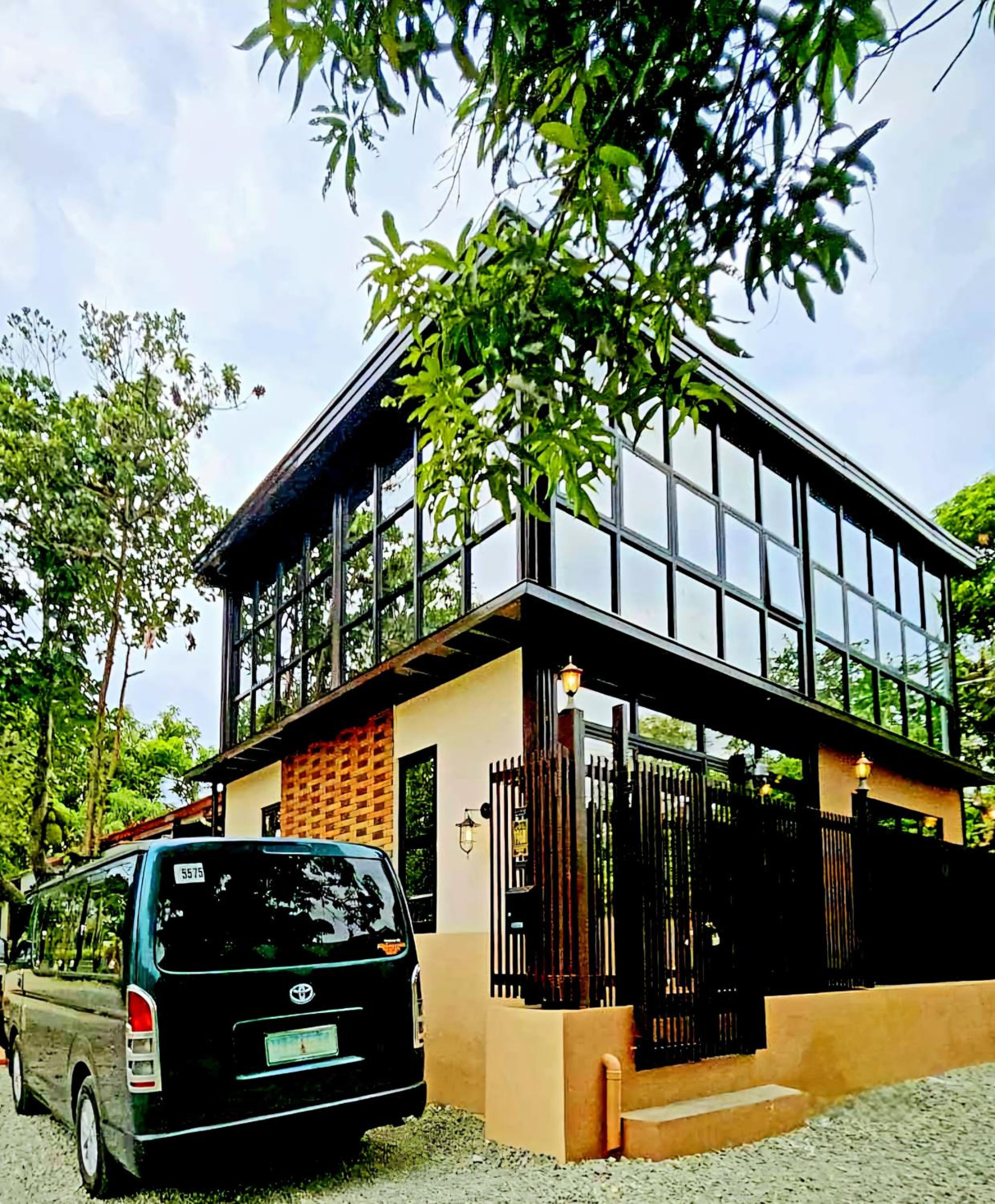 The Cozy Glass House by the Sea