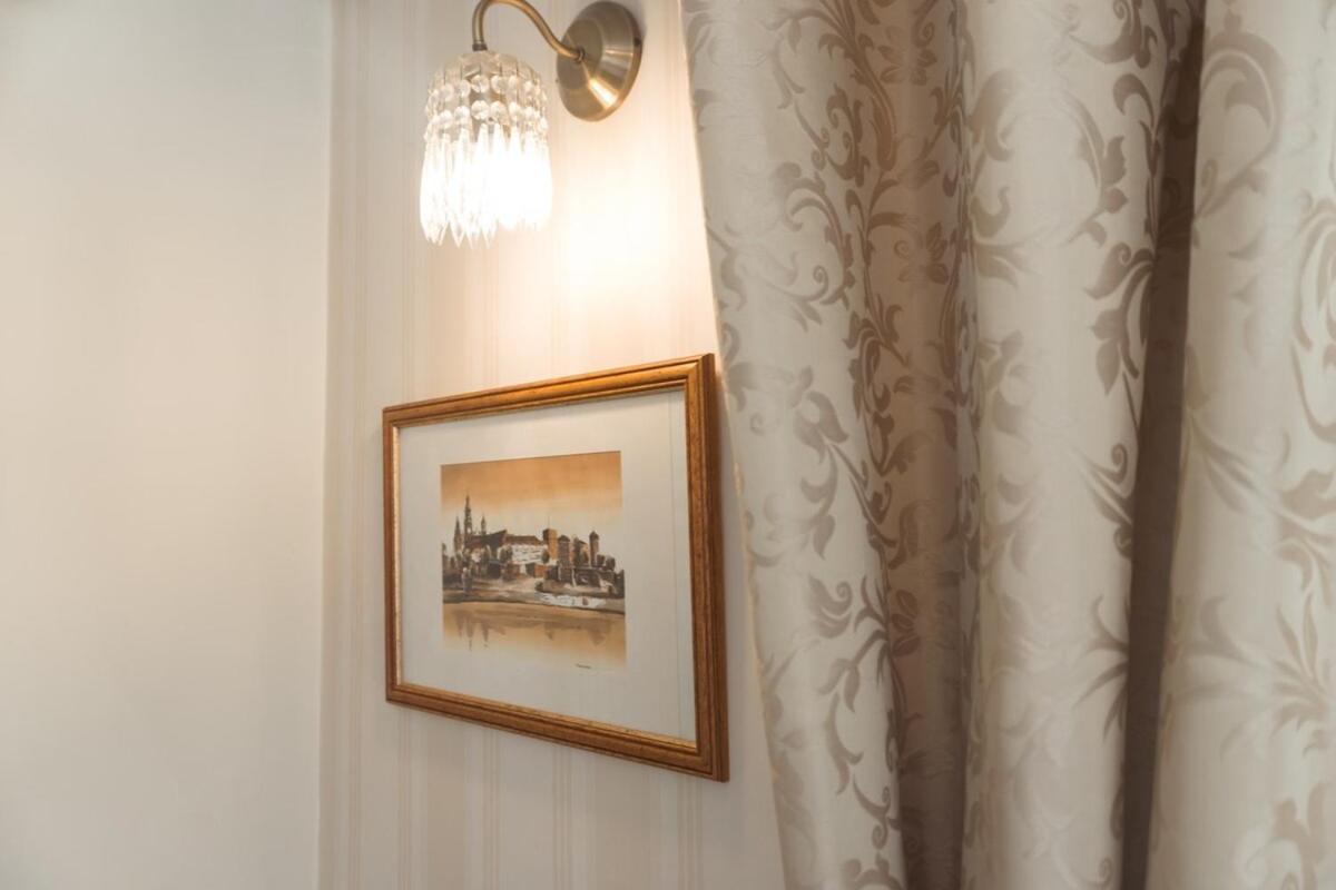 Golden Villa Kraków - Stylowa Willa z Ogrodem i Grillem