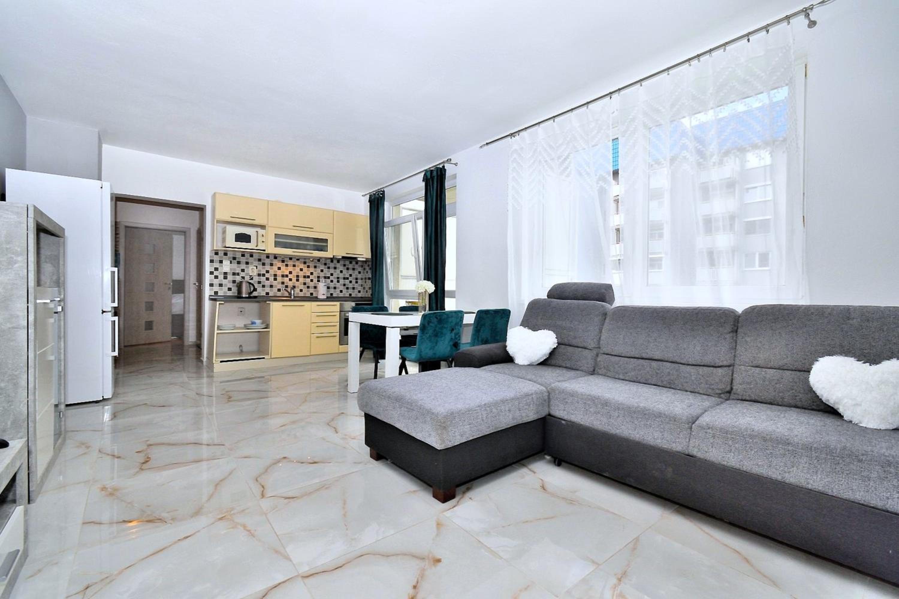 Emerald Marble Serenity Apartment