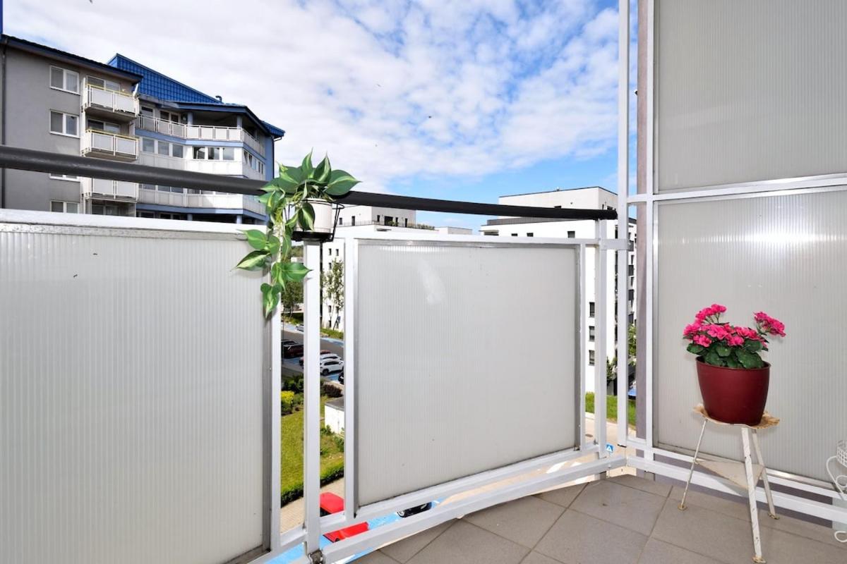 Emerald Marble Serenity Apartment