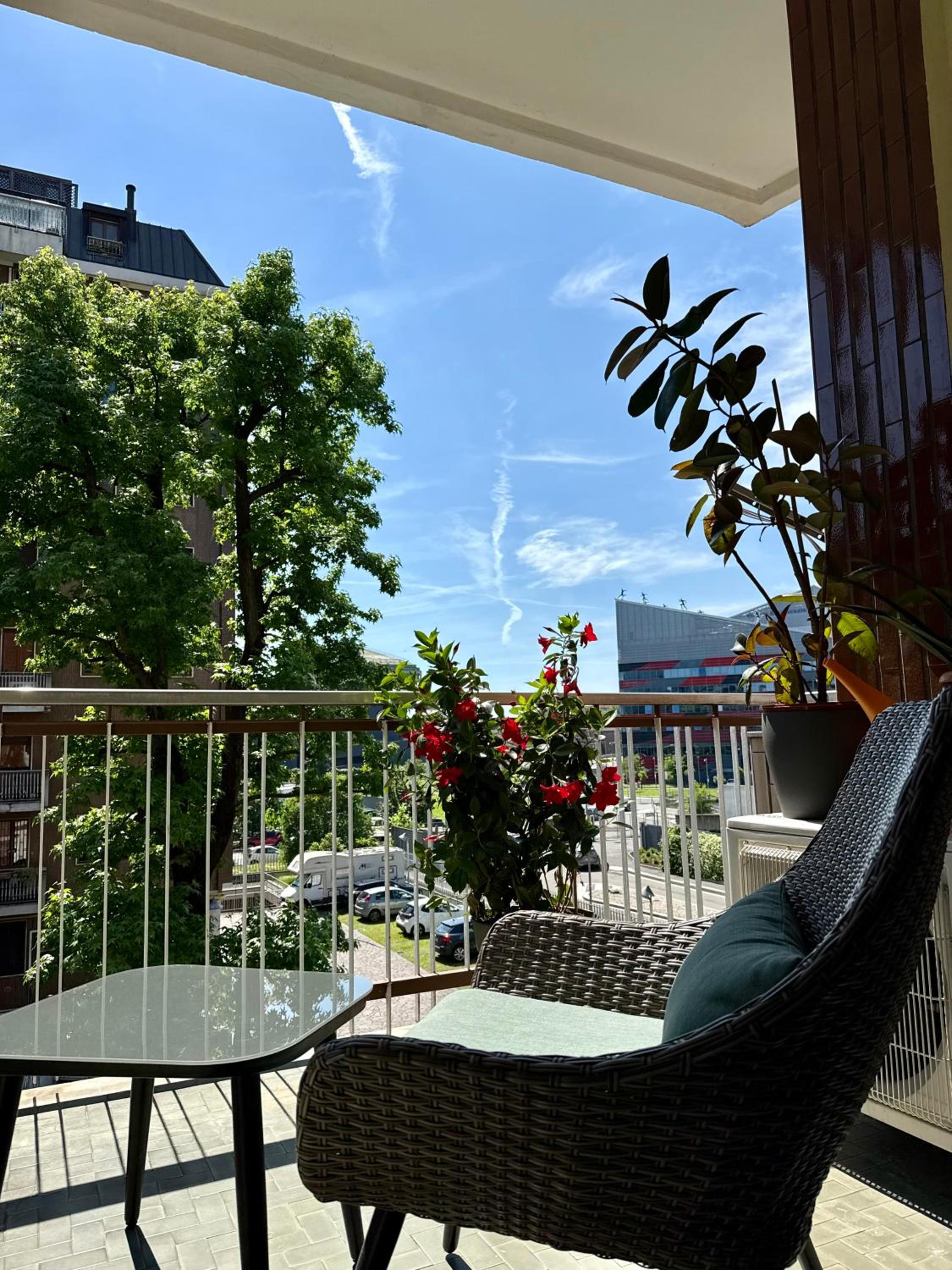 LURO Deluxe Apartments - City Life Nest