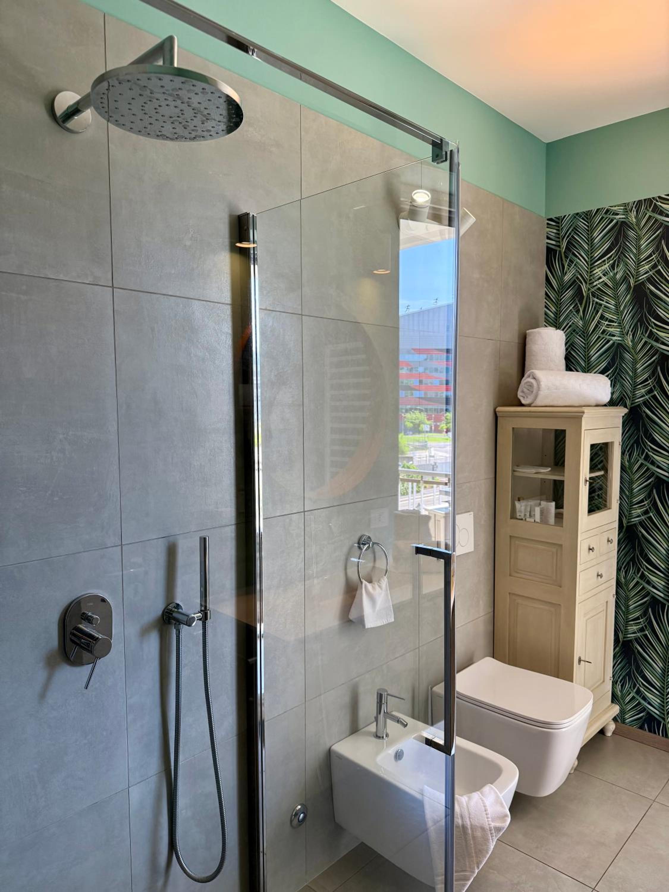 LURO Deluxe Apartments - City Life Nest