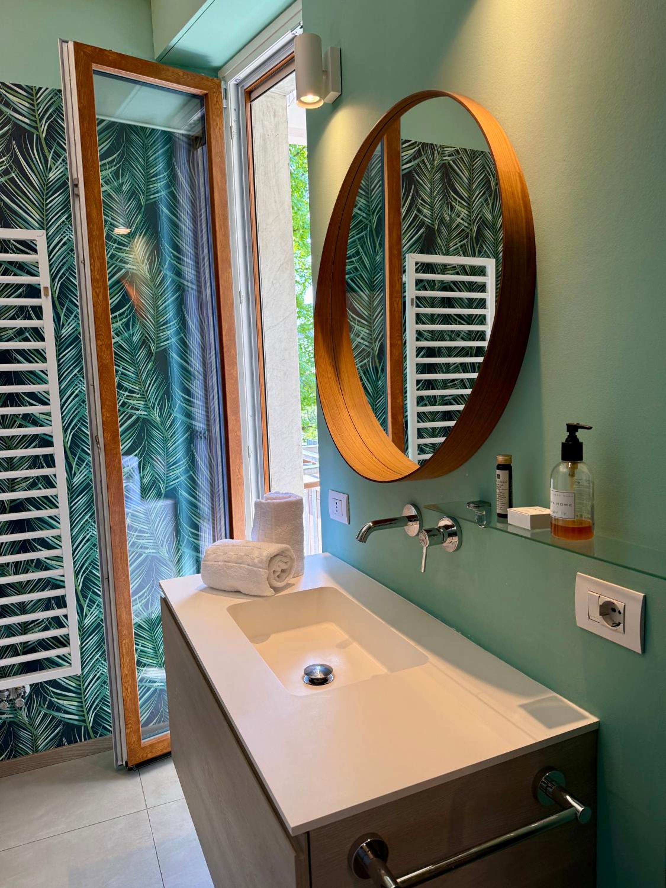 LURO Deluxe Apartments - City Life Nest