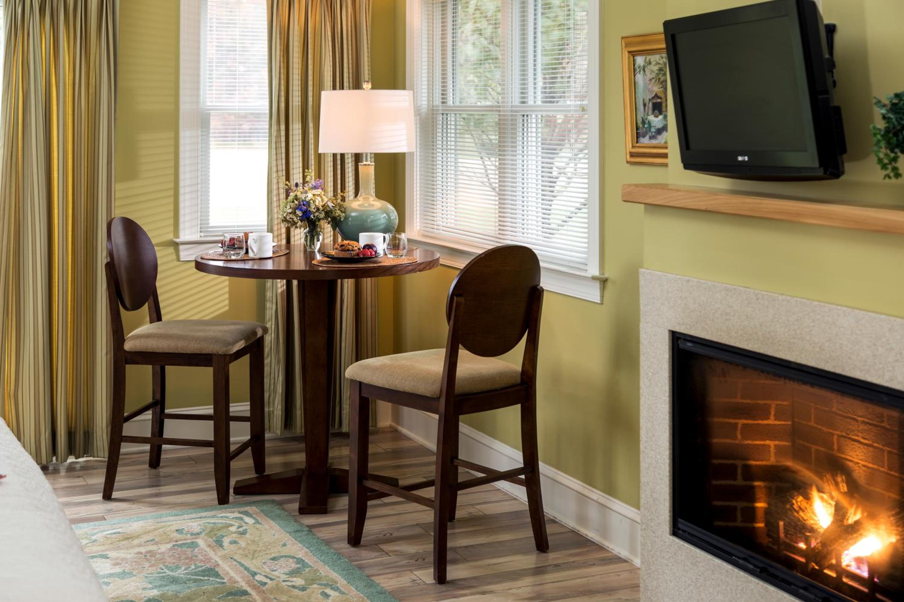 Inn at Huntingfield Creek
