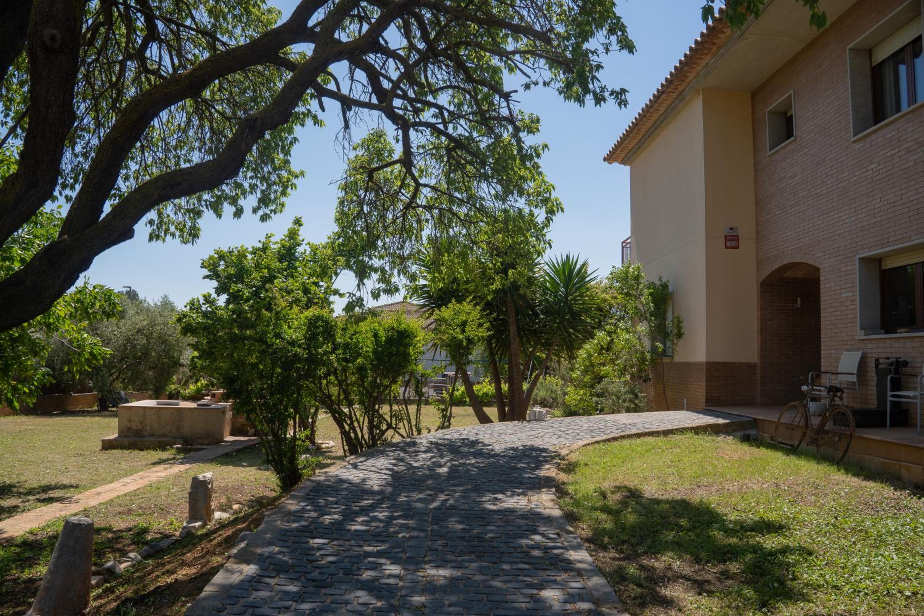 L'Ametller, casa Empordà, jardí, barbacoa, vistes