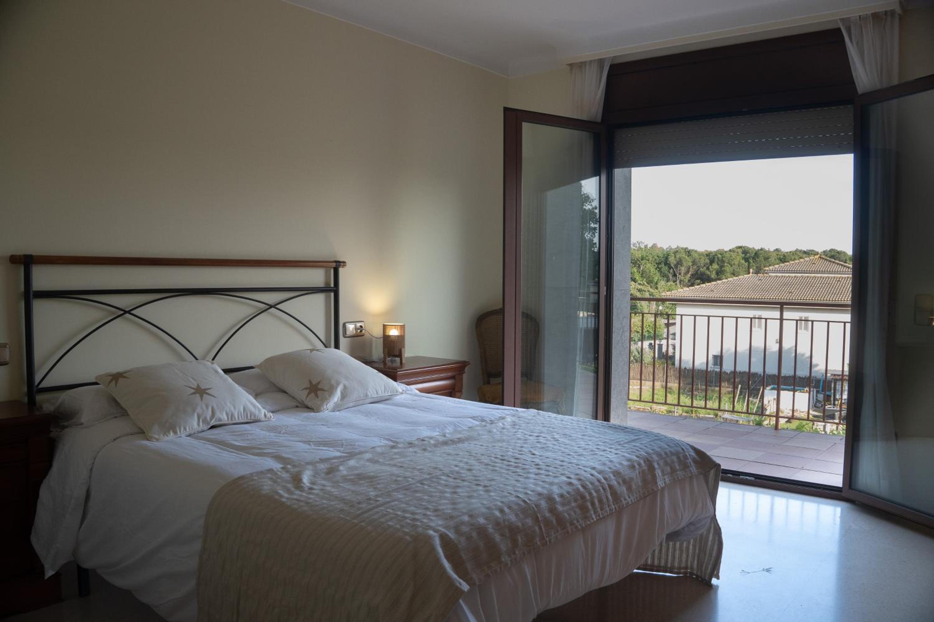 L'Ametller, casa Empordà, jardí, barbacoa, vistes
