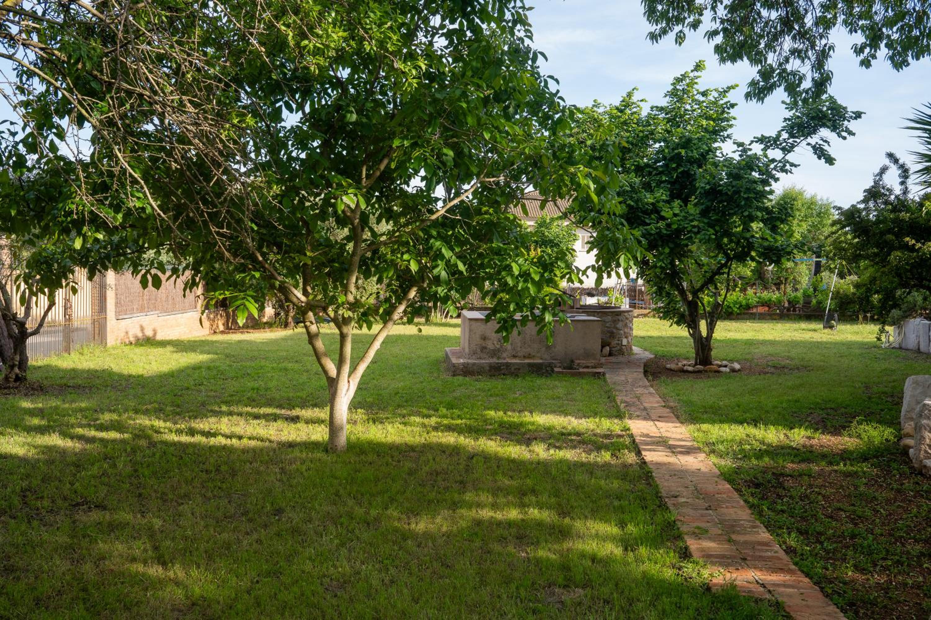 L'Ametller, casa Empordà, jardí, barbacoa, vistes