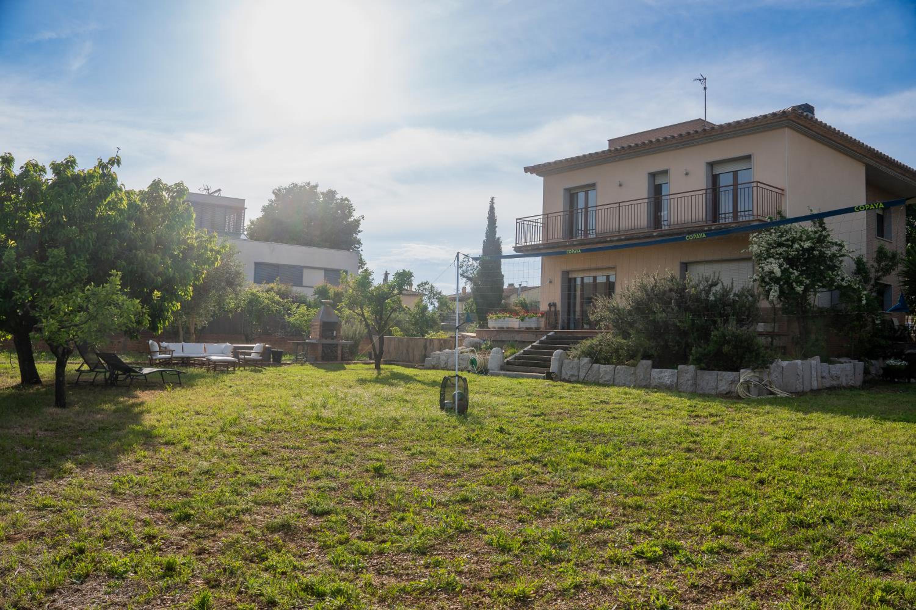 L'Ametller, casa Empordà, jardí, barbacoa, vistes