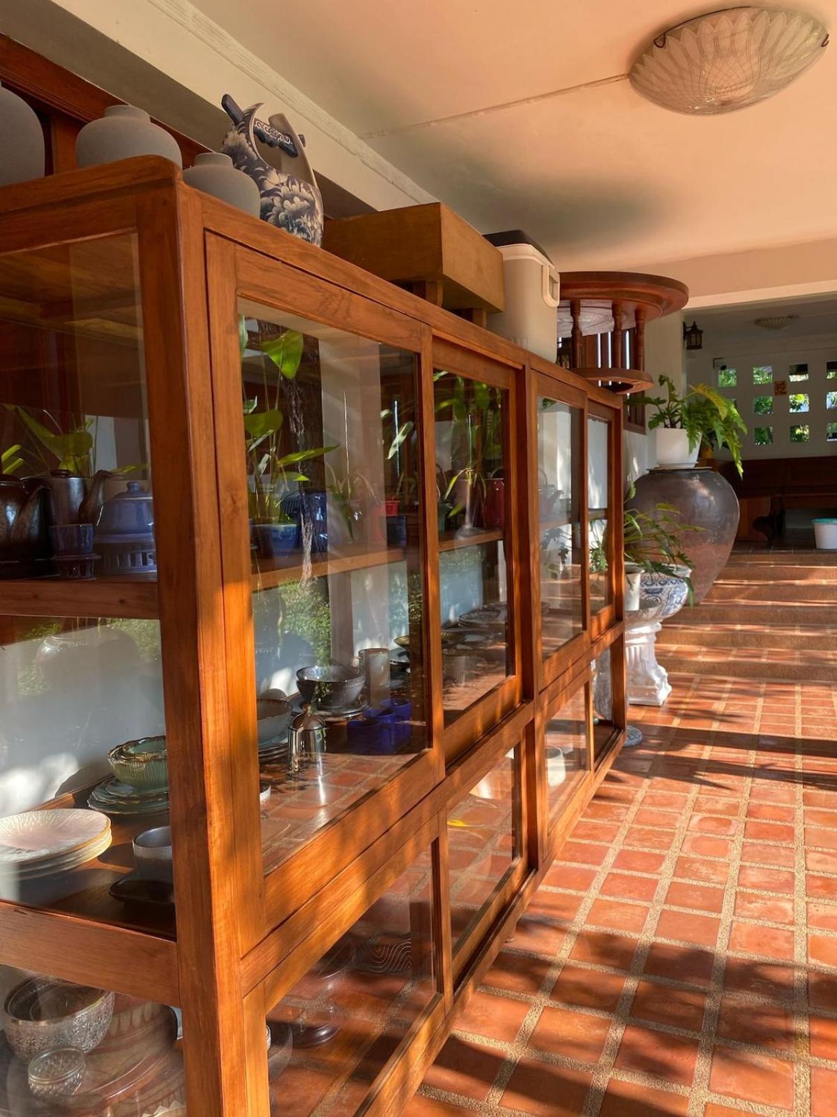 Whisper Oasis - Private Jacuzzi Pool Villa - 3BR, Sleeps 10 w Daily Housekeeping