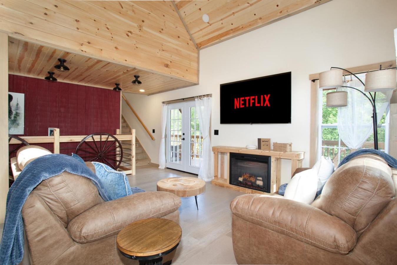 Bearly Dreaming: MTN View, Hot Tub & Game Room!