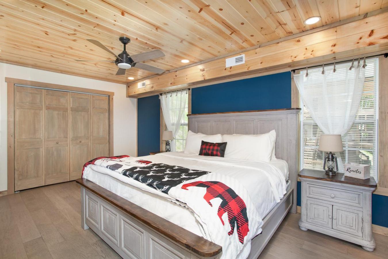 Bearly Dreaming: MTN View, Hot Tub & Game Room!